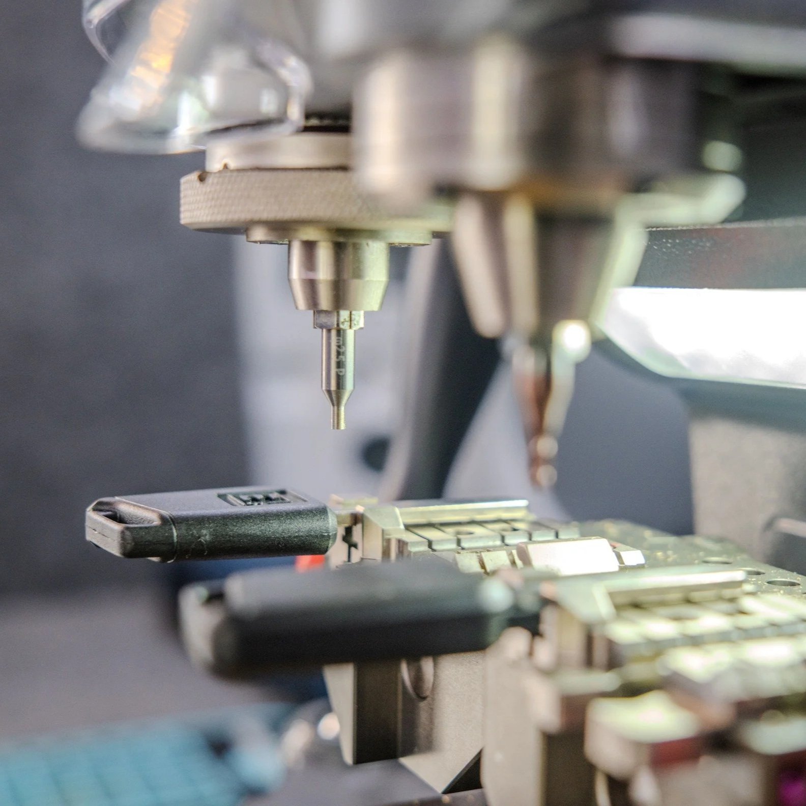 Beam Me Up, Locksmith! The Fascinating Science of Laser-Cut Car Keys