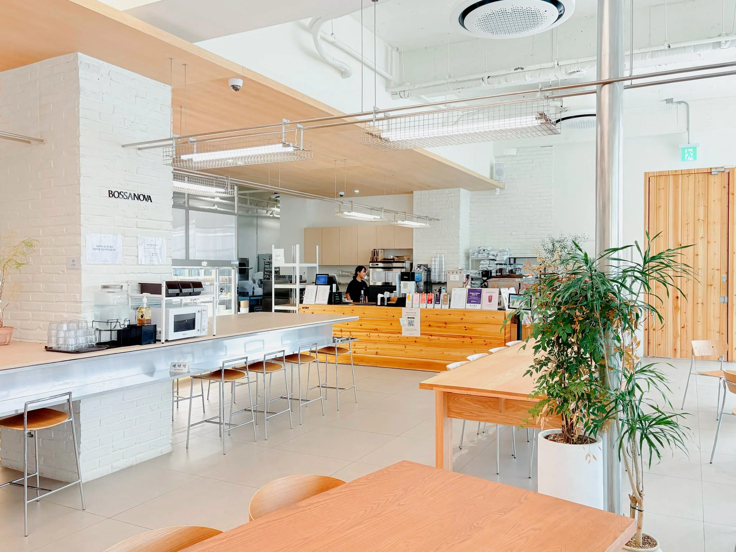 Bossa Nova Coffee Roasters | Seongsu | Seoul Cafe Review