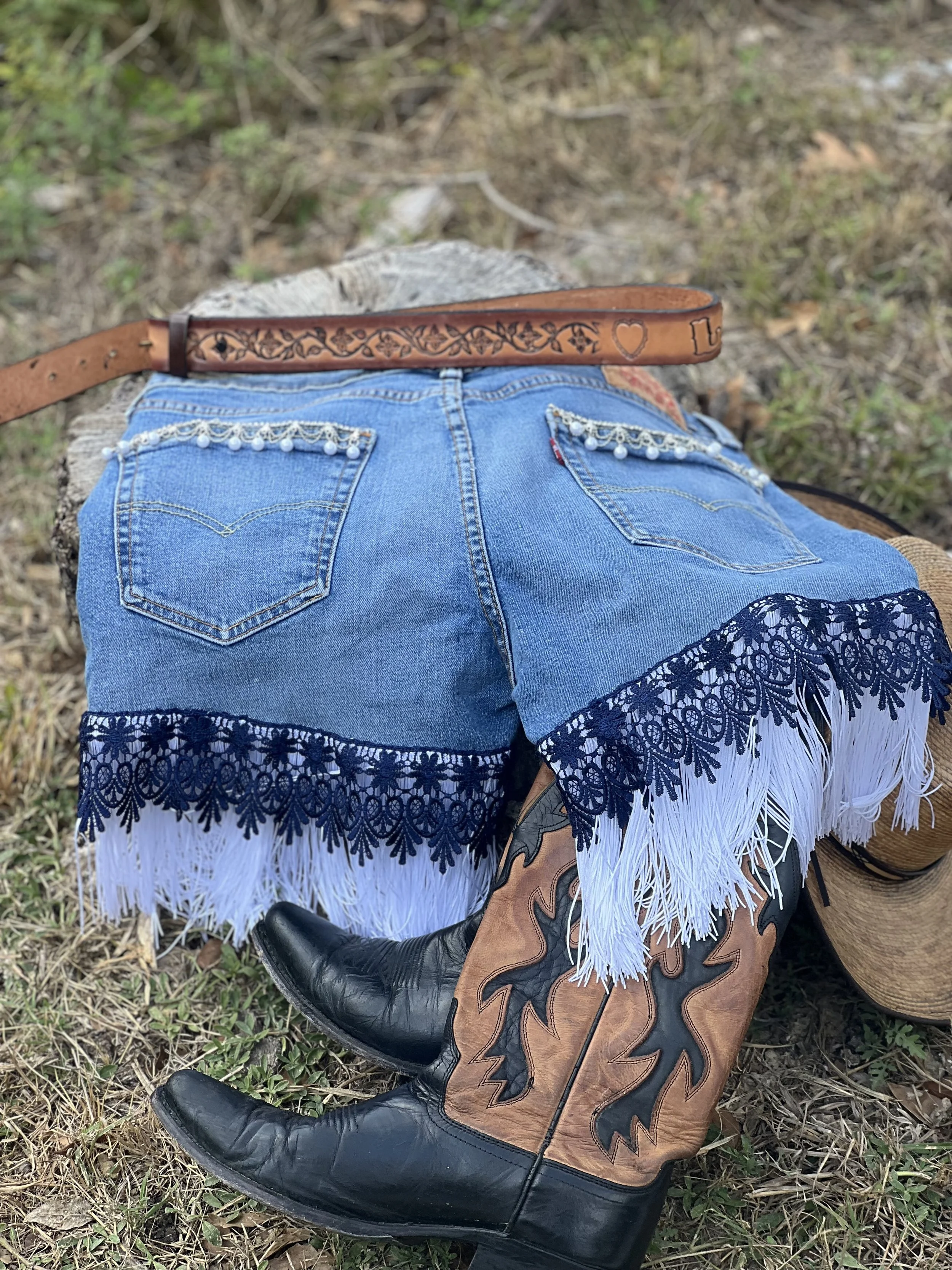 Jewelry Heist Pearl Shorts