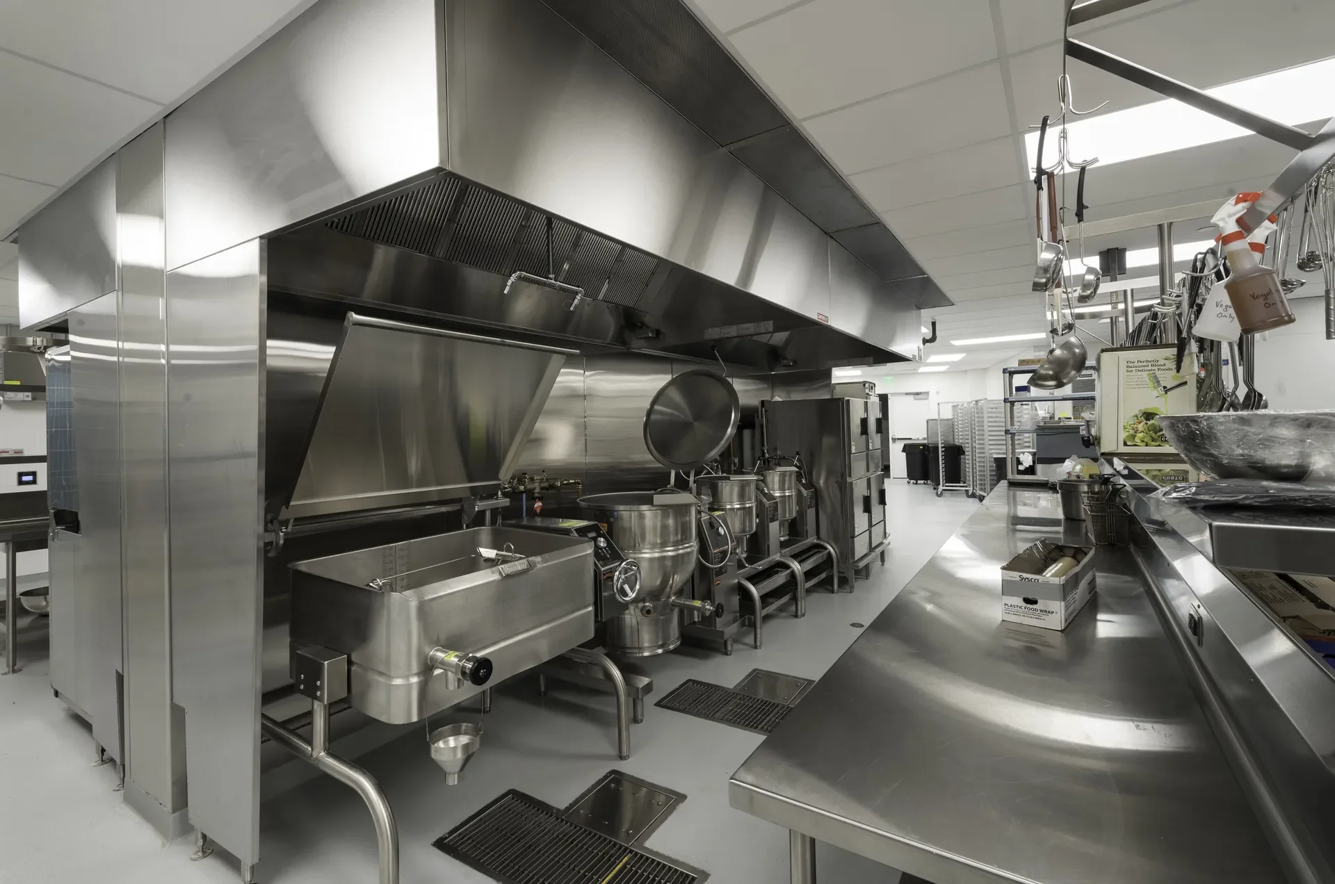 KBE-Portfolio-Education- Dining Student Center-University of Connecticut Connecticut Hall-5_1920.webp