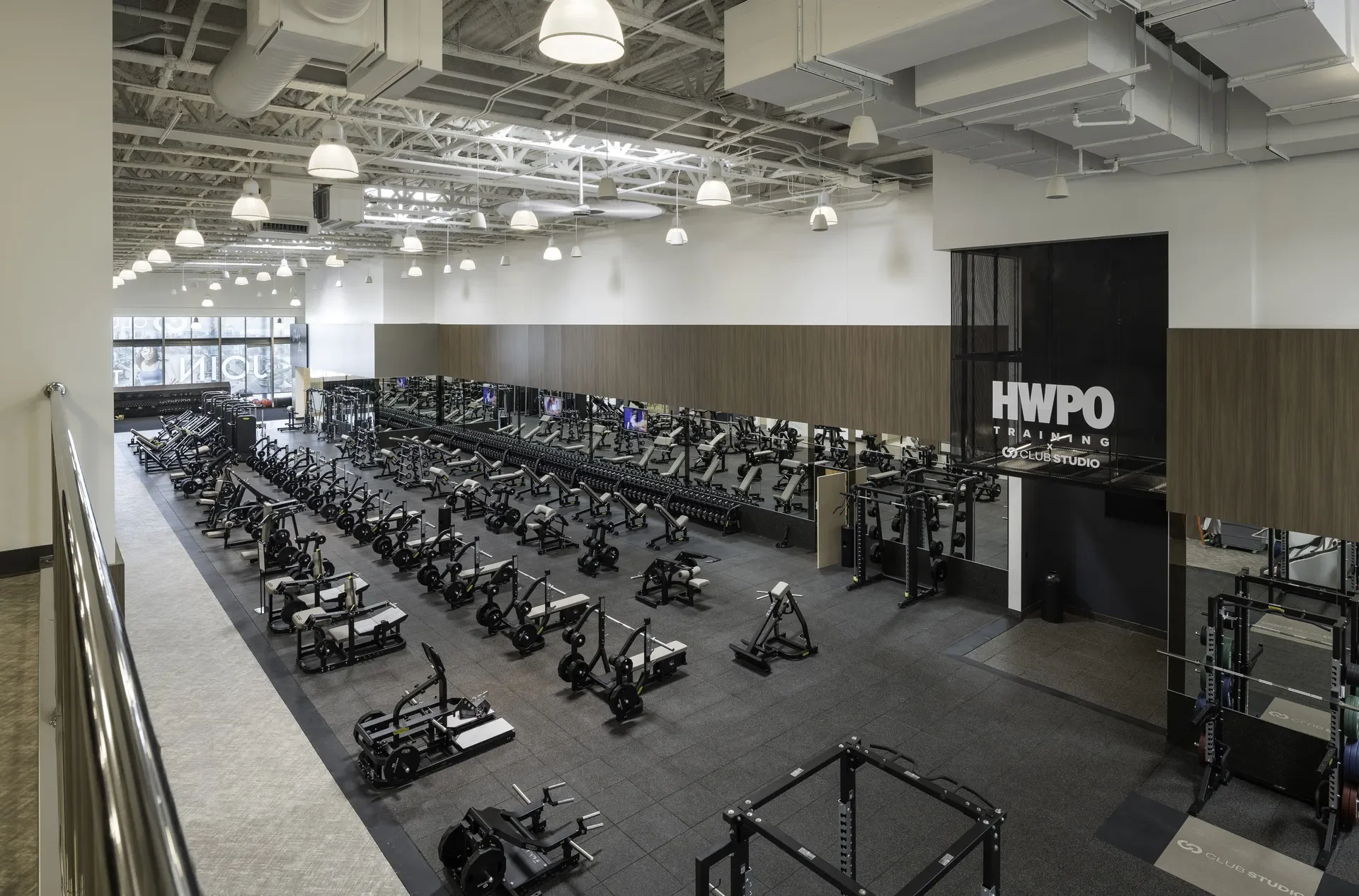 Club Studio - Tysons Corner