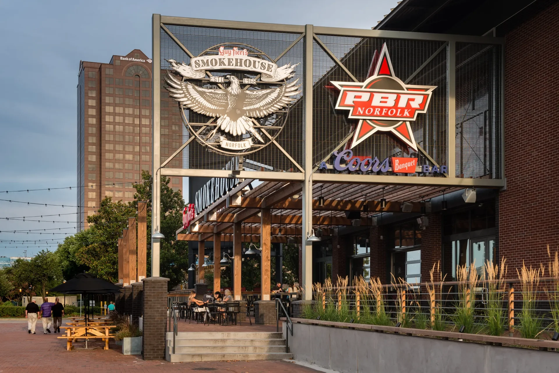 Harbor Club at Waterside