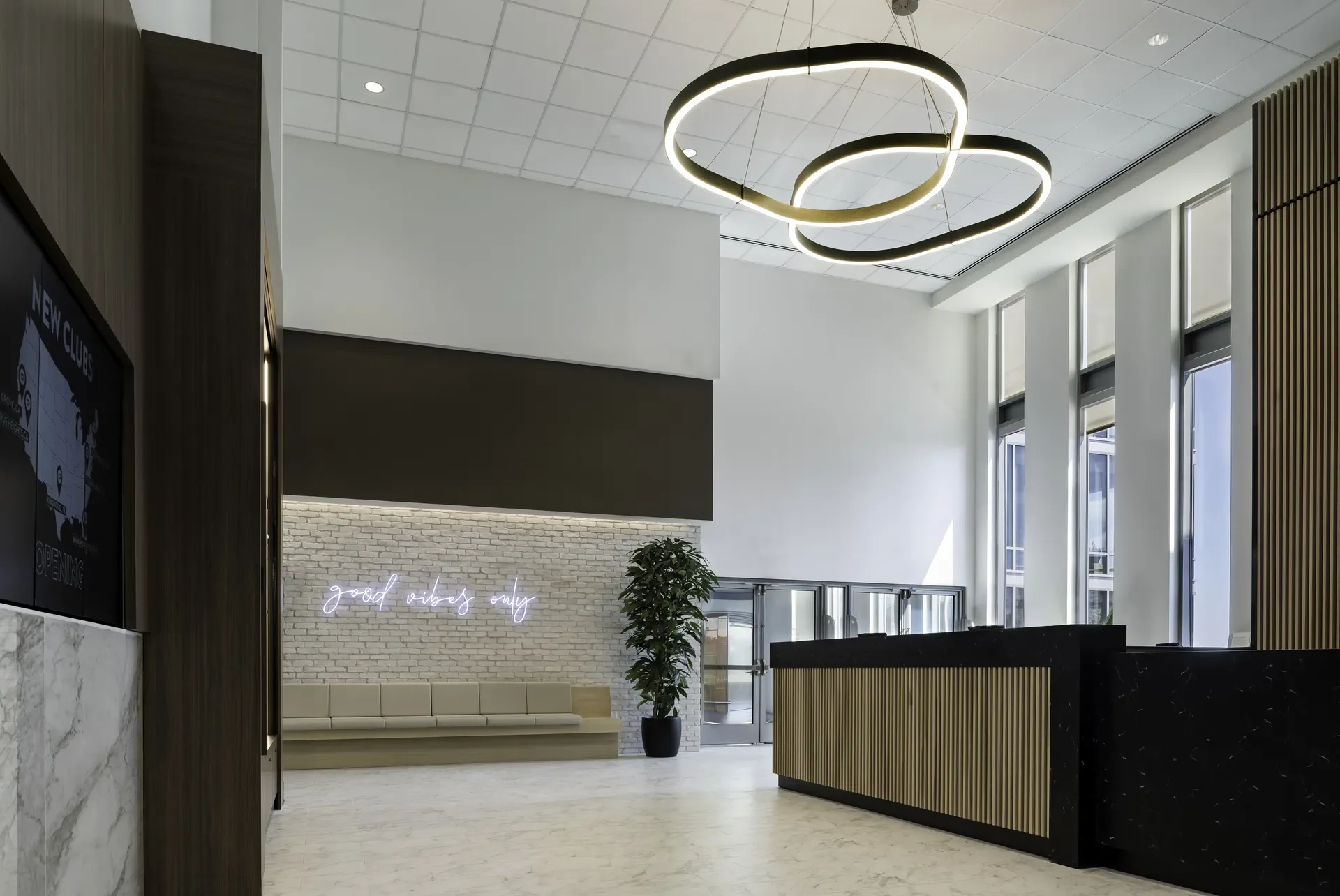 Club Studio - Tysons Corner