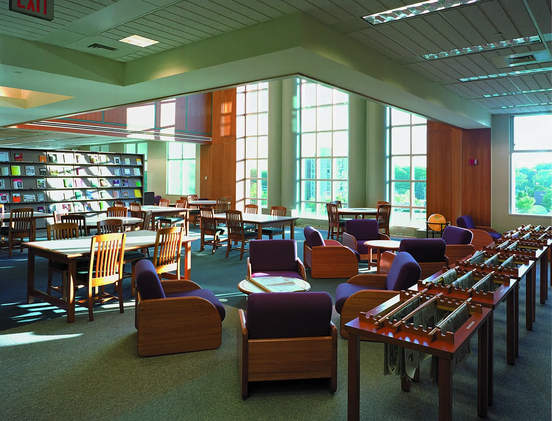 Eastern Connecticut State University J Eugene Smith Library