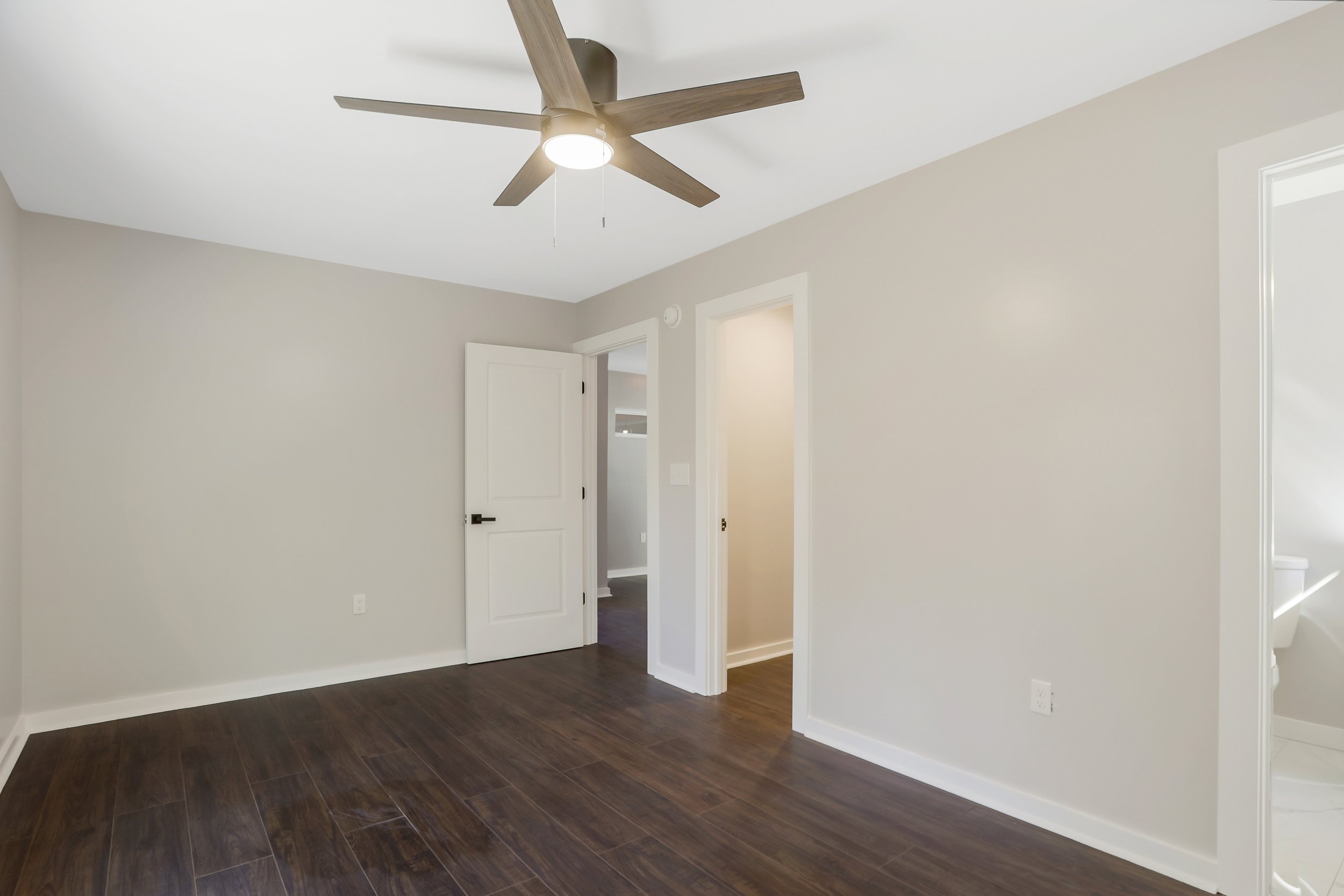 1883_Brewer_Blvd_SW_086.jpg