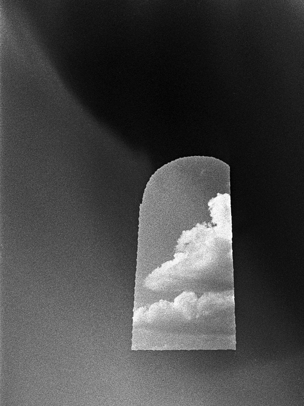 Untitled
.
.
.
#blackandwhite #bw #light #grainisgood #filmisnotdead #streetphotography #canpubphoto