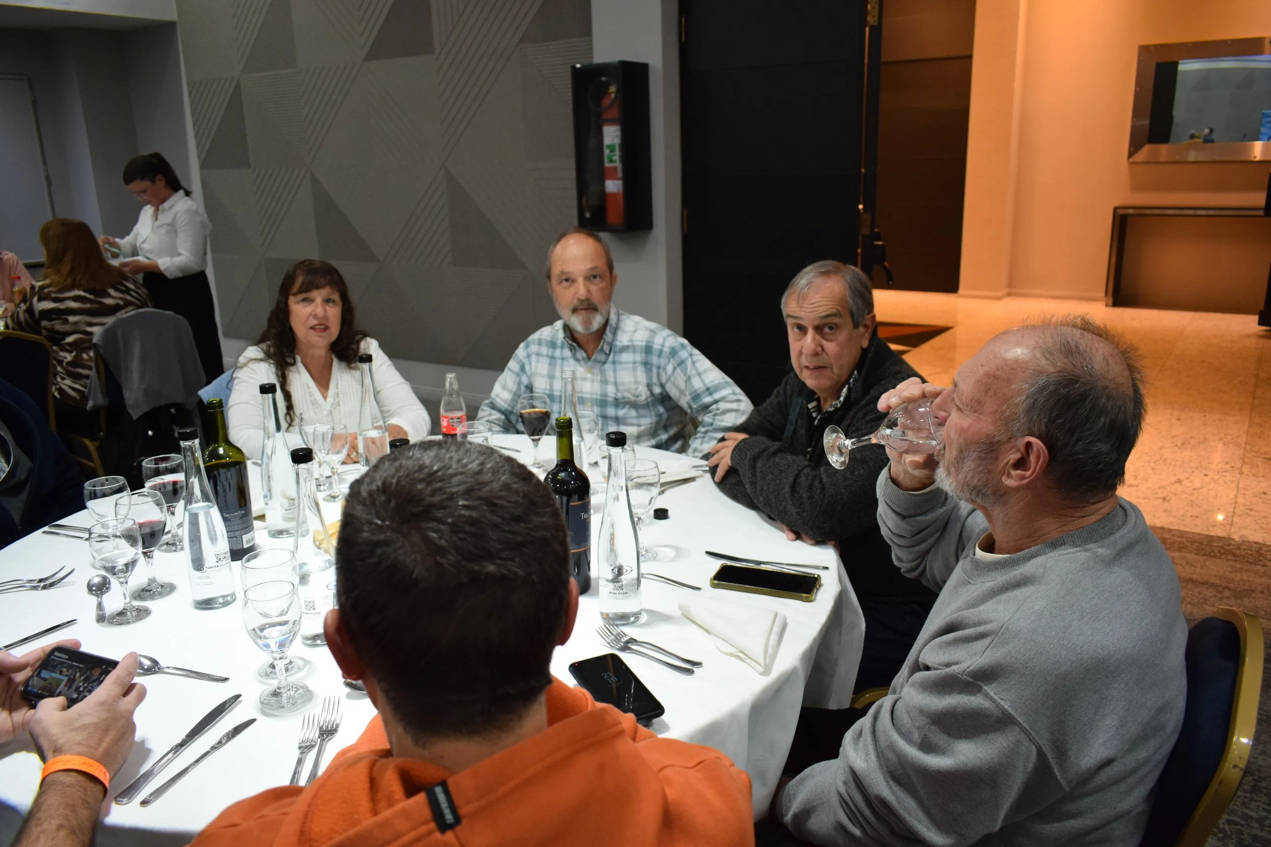 PLaza Hotel SAn NIcolas. Club Amigos del Ford A. Encuentro Camino a los 100 años del Ford A. Cena de Camaradería