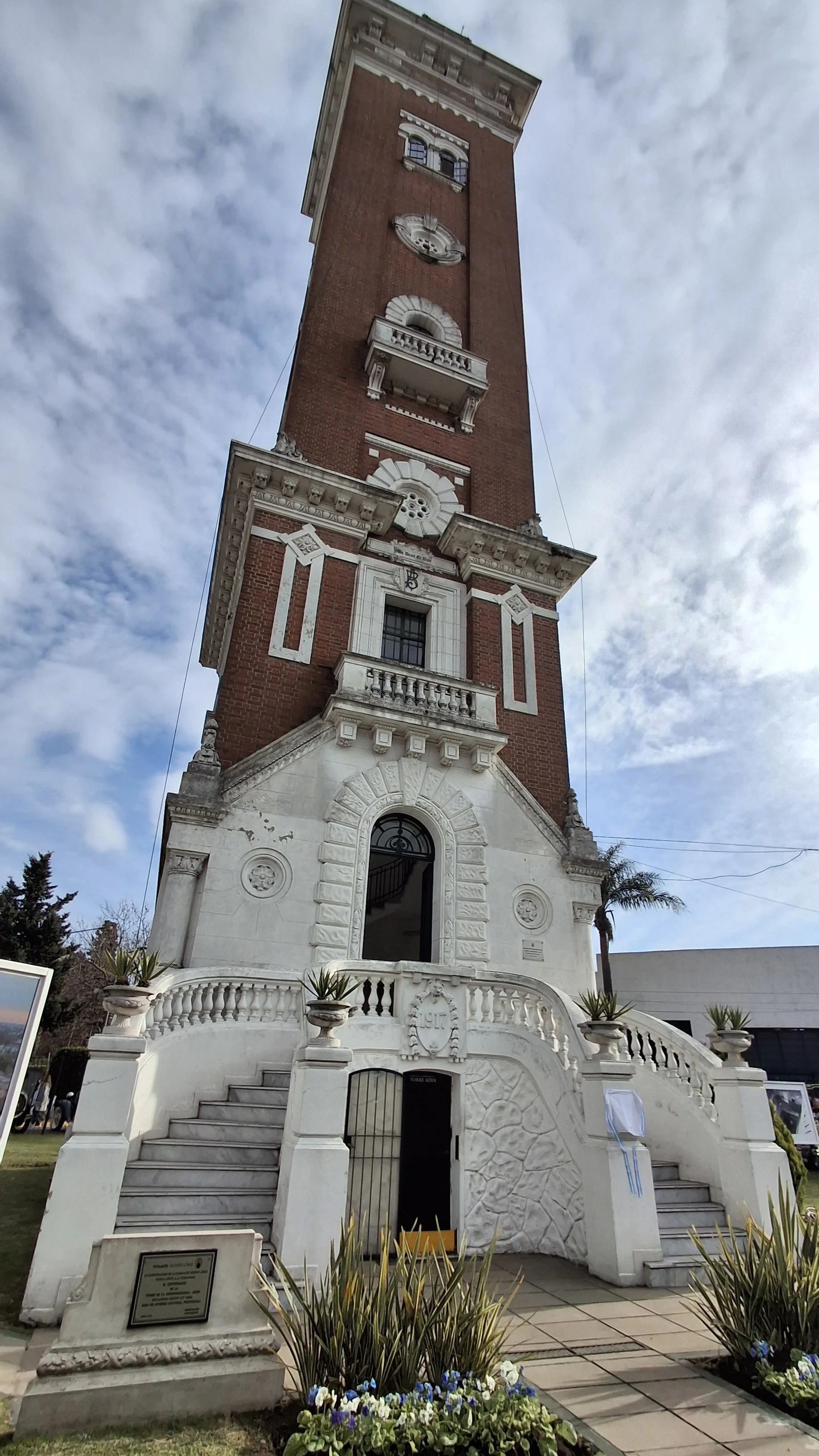 Torre Ader, monumento histórico de Vicente López, durante su 110° aniversario.