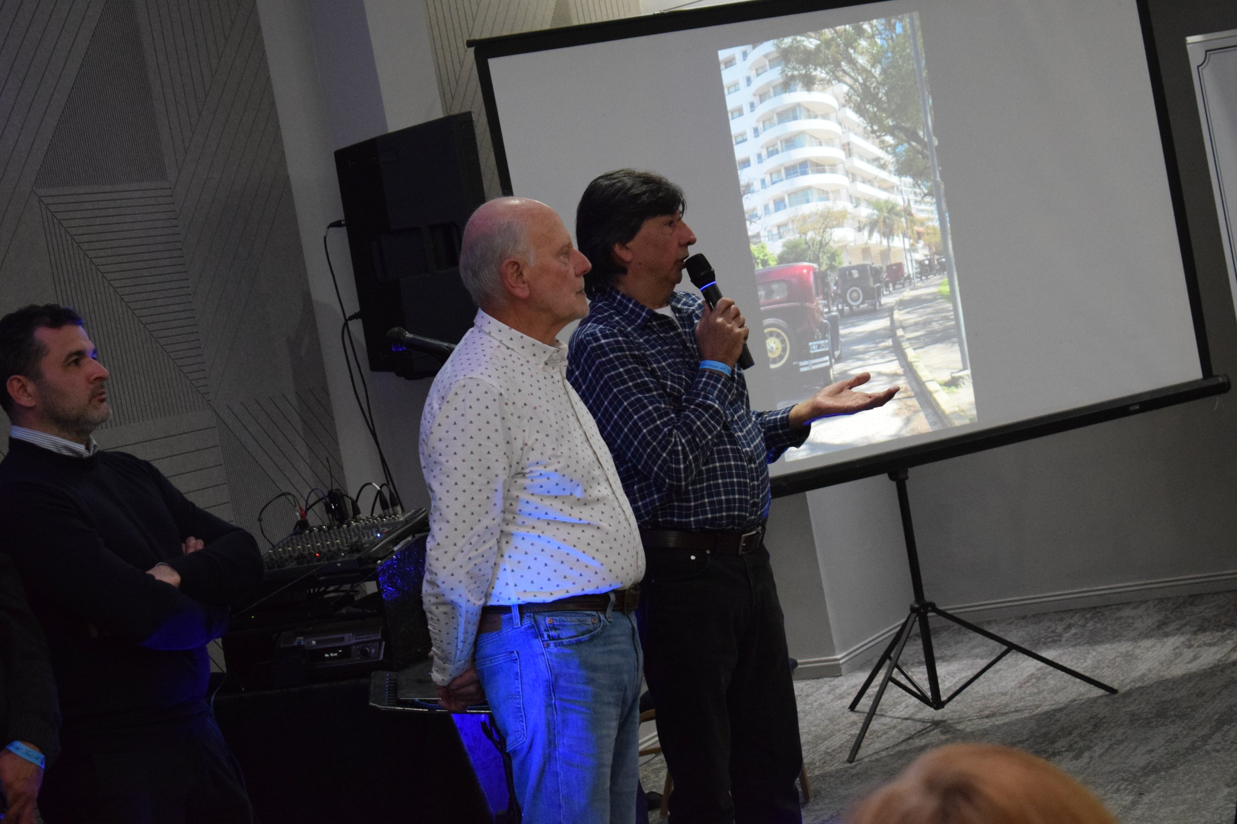 PLaza Hotel SAn NIcolas. Club Amigos del Ford A. Encuentro Camino a los 100 años del Ford A. Cena de Camaradería