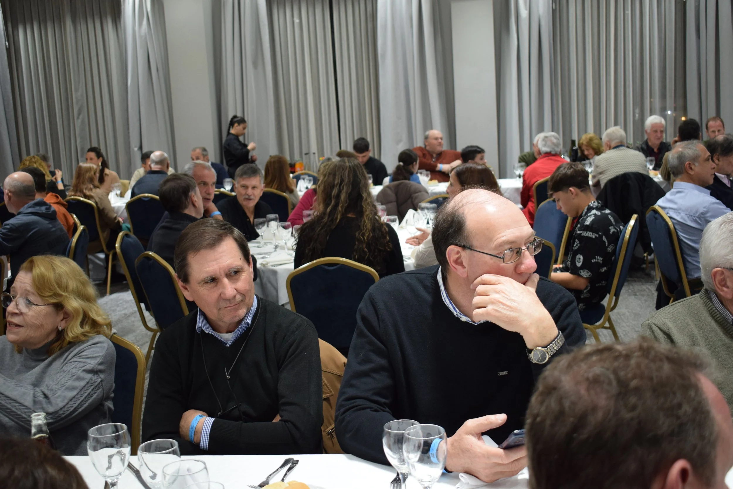 PLaza Hotel SAn NIcolas. Club Amigos del Ford A. Encuentro Camino a los 100 años del Ford A. Cena de Camaradería
