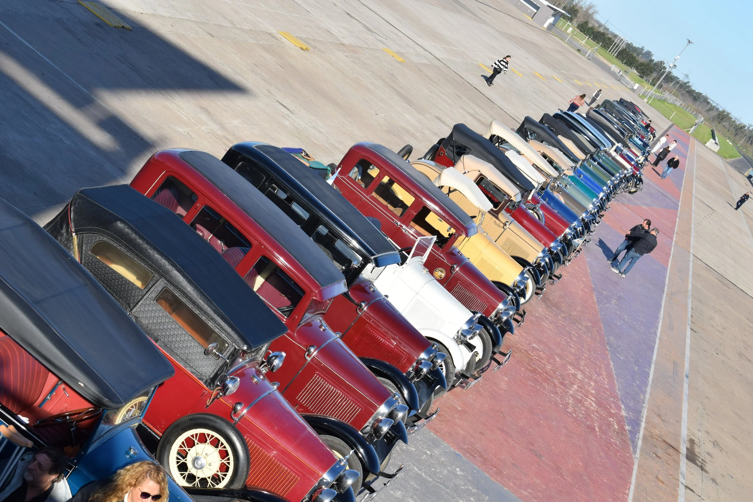 Club Amigos del Ford A en Autódromo de San Nicolas de los Arroyos. Camino a los 100 años del Ford A