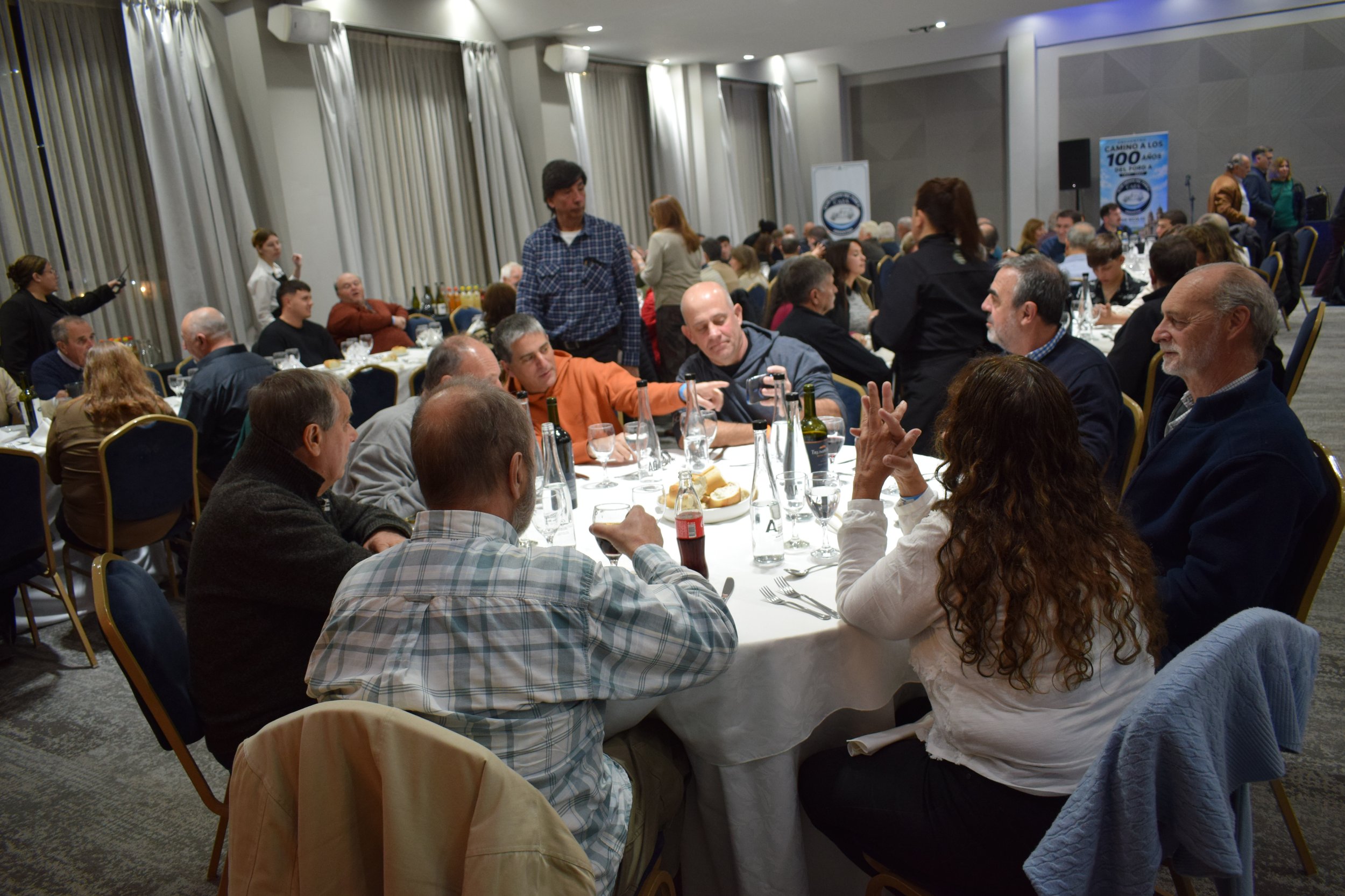 PLaza Hotel SAn NIcolas. Club Amigos del Ford A. Encuentro Camino a los 100 años del Ford A. Cena de Camaradería