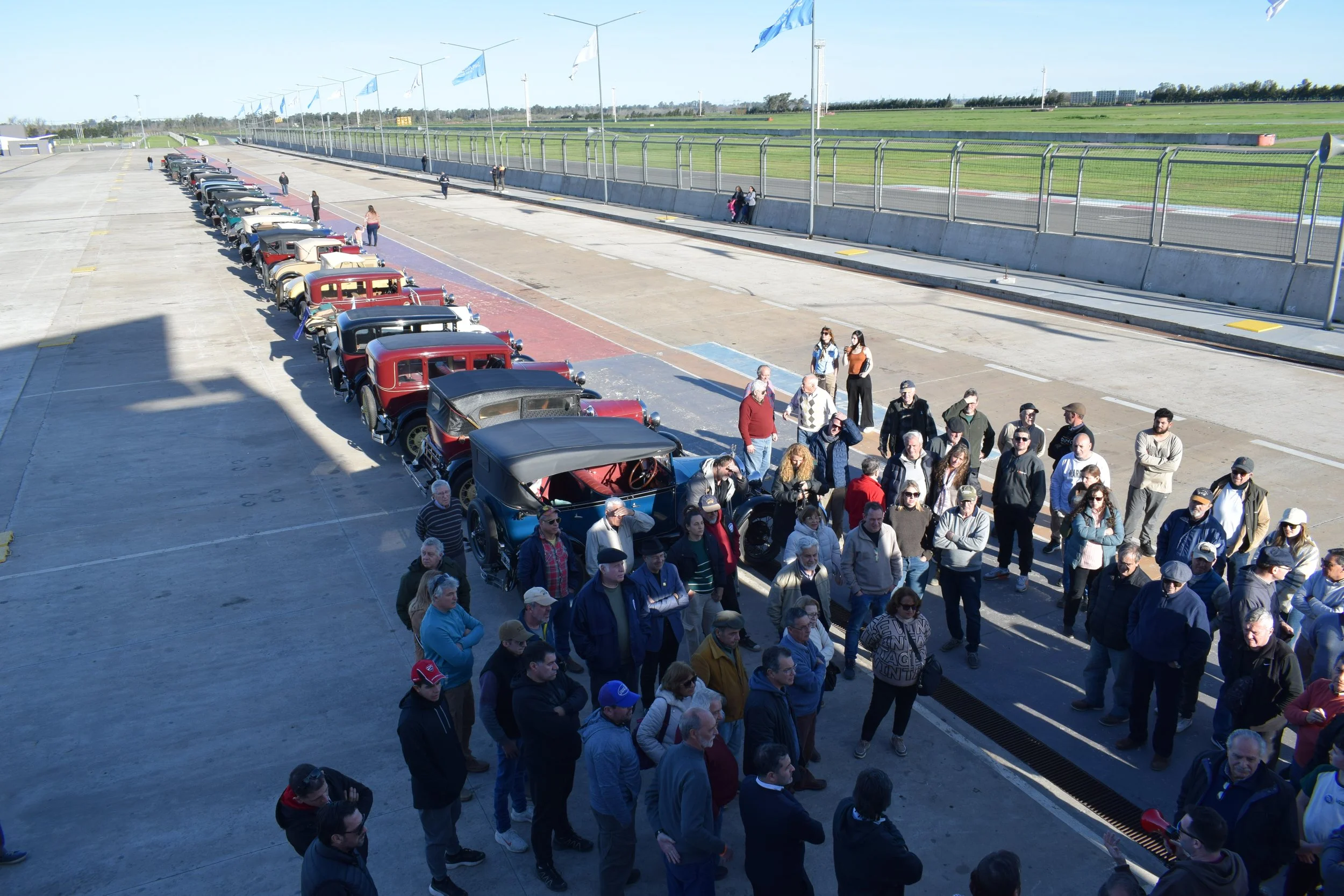 Club Amigos del Ford A en Autódromo de San Nicolas de los Arroyos.