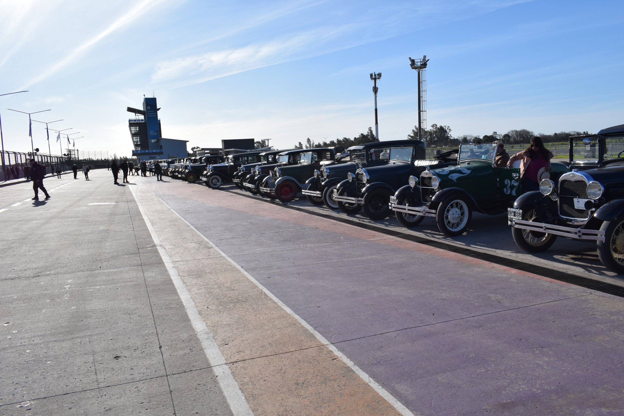 Club Amigos del Ford A en Autódromo de San Nicolas de los Arroyos.