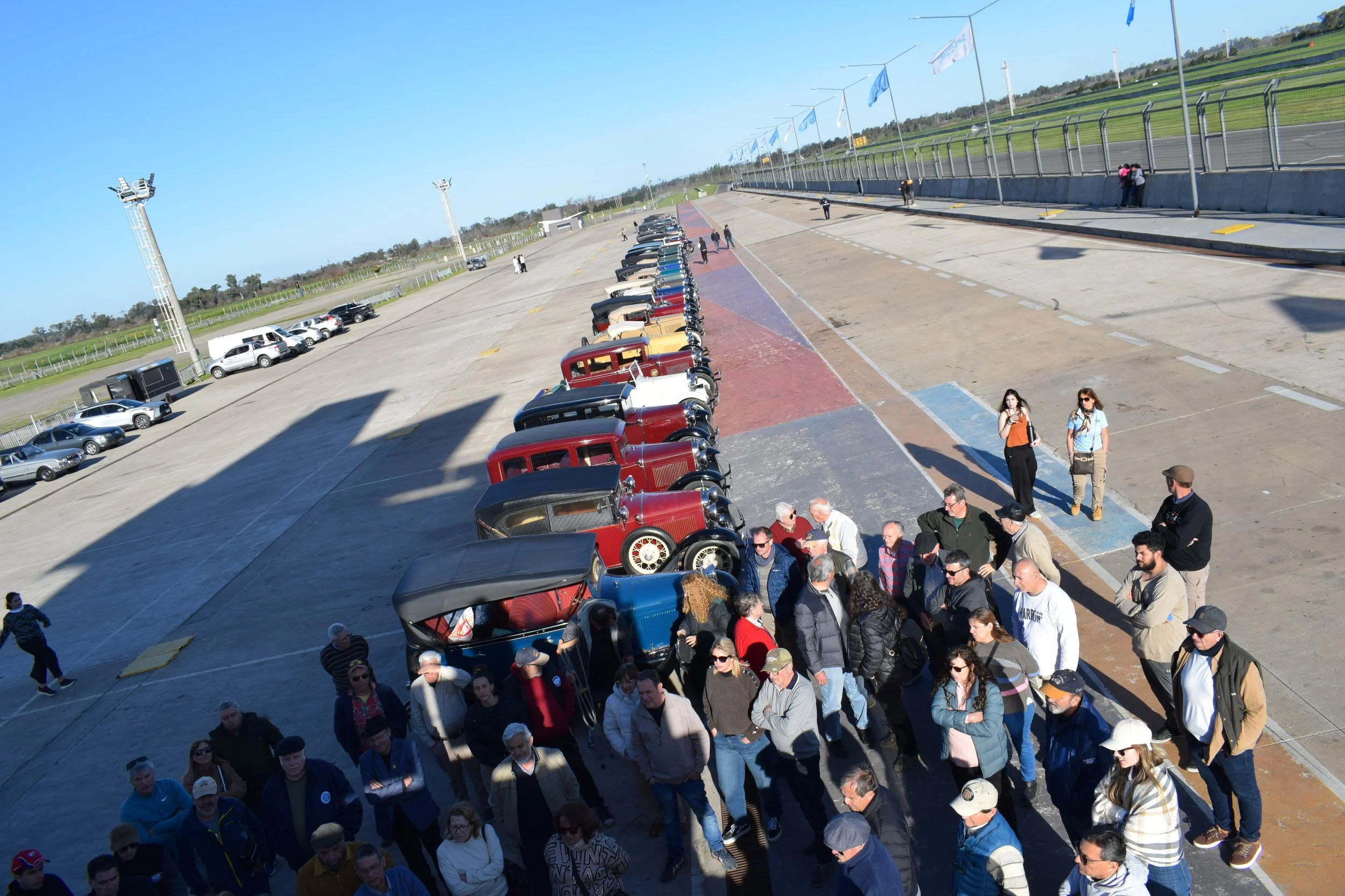 Club Amigos del Ford A en Autódromo de San Nicolas de los Arroyos.