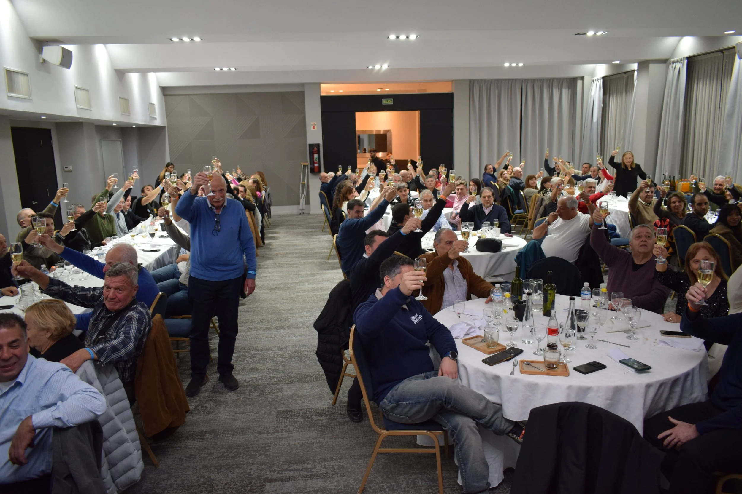 PLaza Hotel SAn NIcolas. Club Amigos del Ford A. Encuentro Camino a los 100 años del Ford A. Cena de Camaradería
