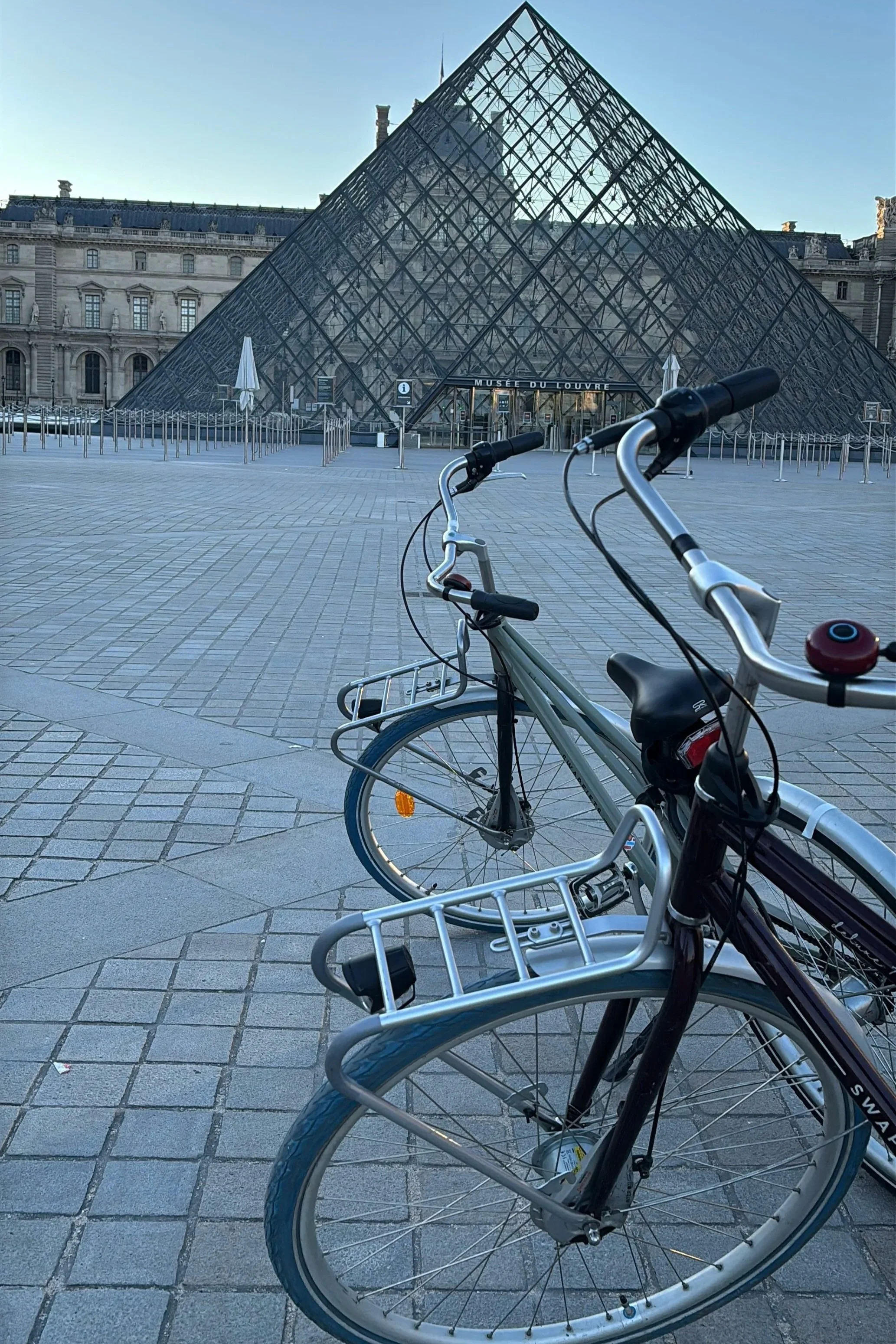An ENM couple's guide to Paris: the itinerary nobody else is writing