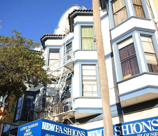 2735 Mission St Apts #18