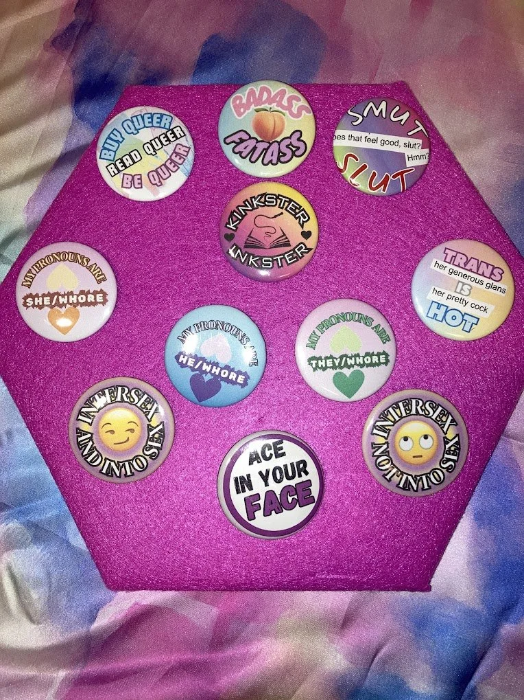 Baddie Buttons