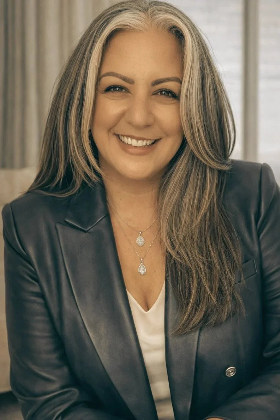 HEARTset Leadership Podcast Guest Maryanne Katsidis headshot smiling