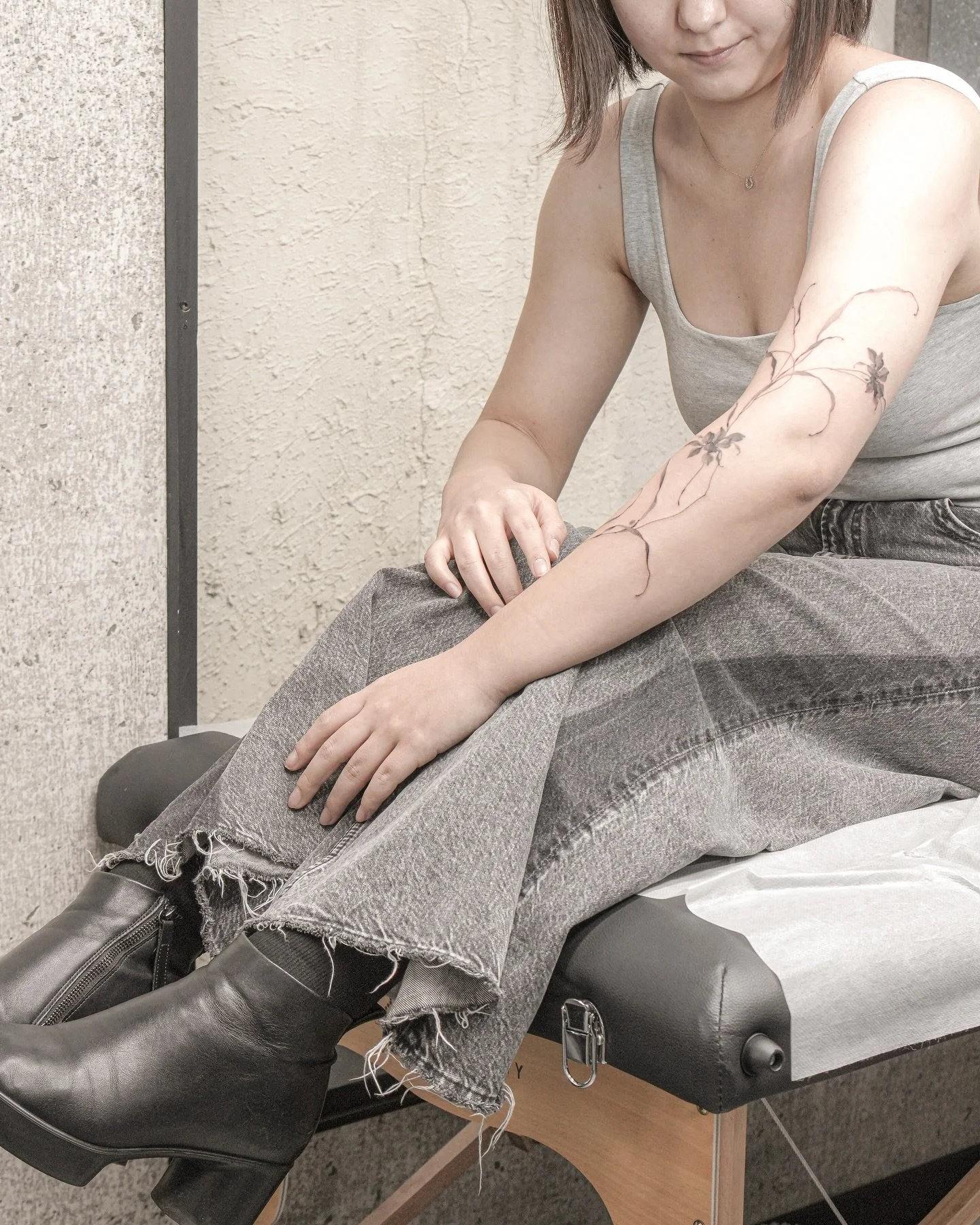 ┈ Cosmos atrosanguineus * . ∘ 𓂃 ❉