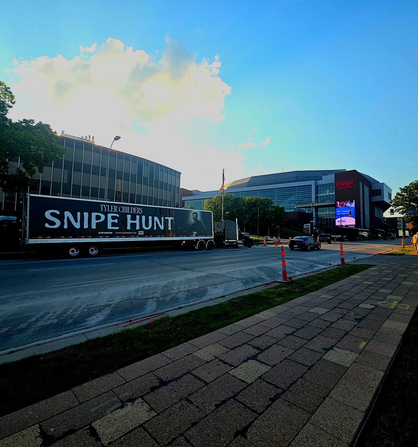 Tyler Childers' Snipe Hunt Tour: Live from Casey's Center