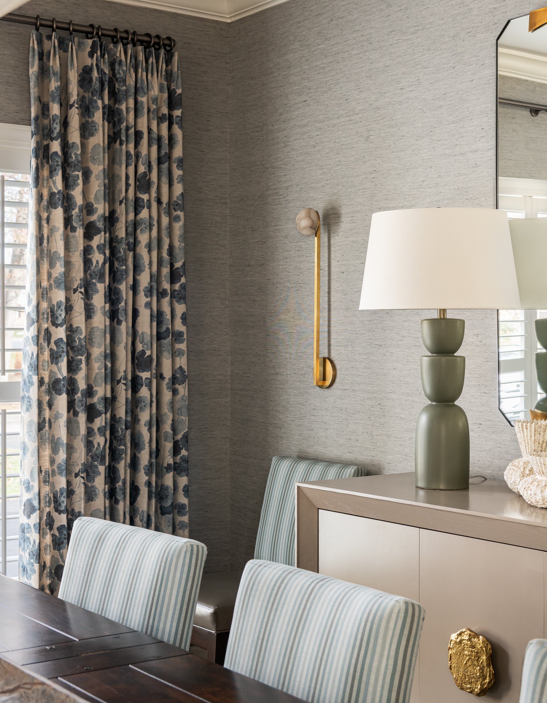 8 dining rm Details #127 Plantation WEB.jpg