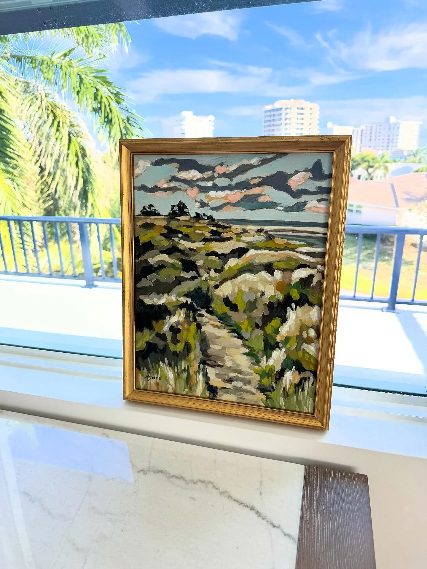 This coastal painting in a beautiful frame in its new home 💕 

#coastalvibes #impressionistart #homegallery #artforthehome #coastalinteriors #homedecorinspo #artcollector #housegoals
