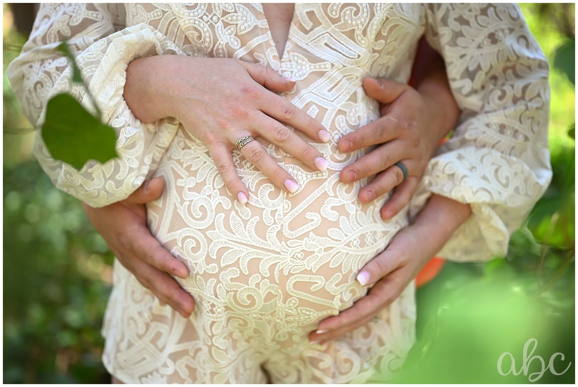 Alpharetta pregnancy photo for heartburn relief blog post