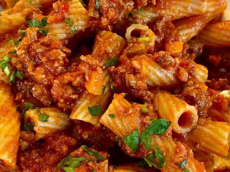 Calabrese-Style_Meat_Sauce_Ragu_alla_Calabrese_1600x.png.webp