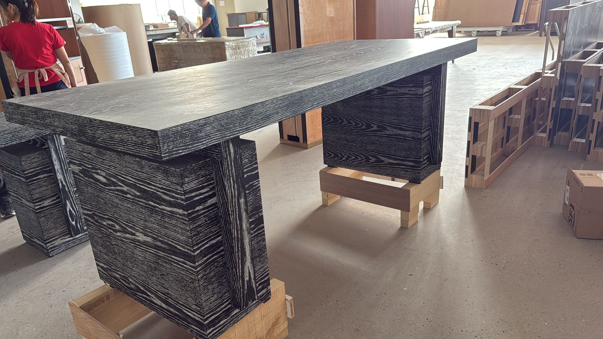 highgate london - sculptural brutalist table-07-Details_03.jpg