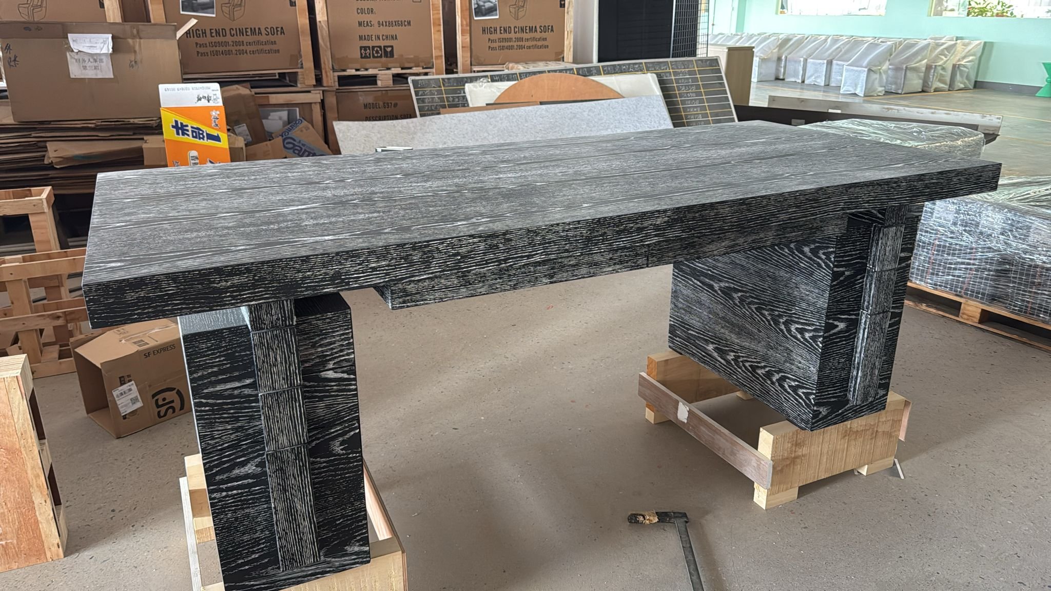 highgate london - sculptural brutalist table-07-Details_02.jpg