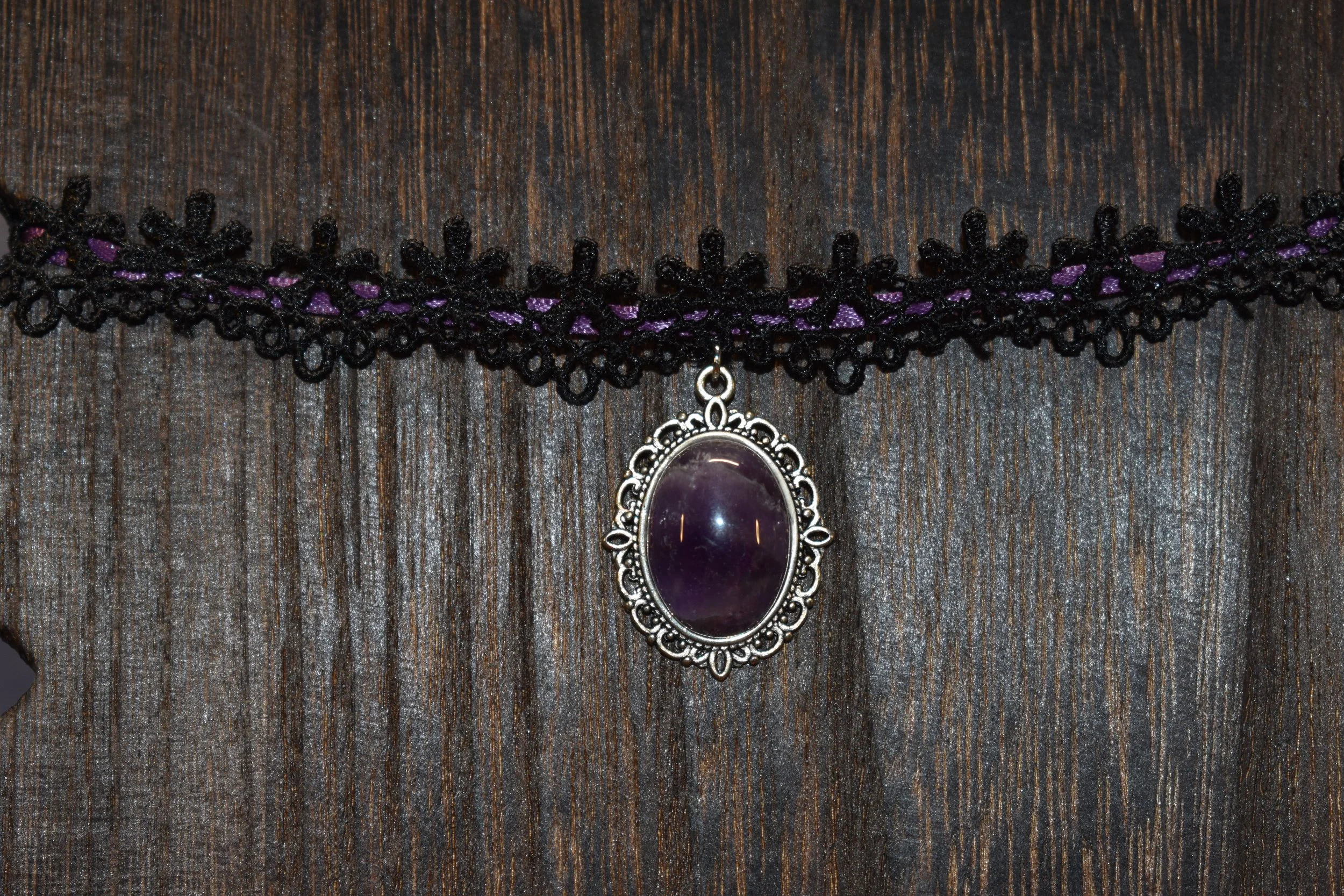 Choker with Amethyst pendant