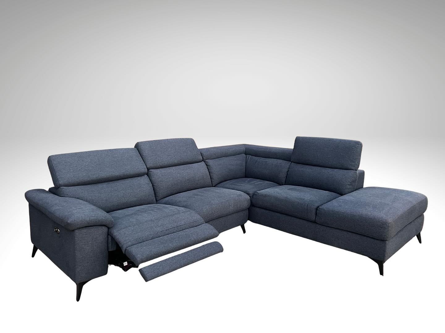 Electric recliner modular L shaped #prelovedcouch please contact for more info or Dm Harman 0487493749
