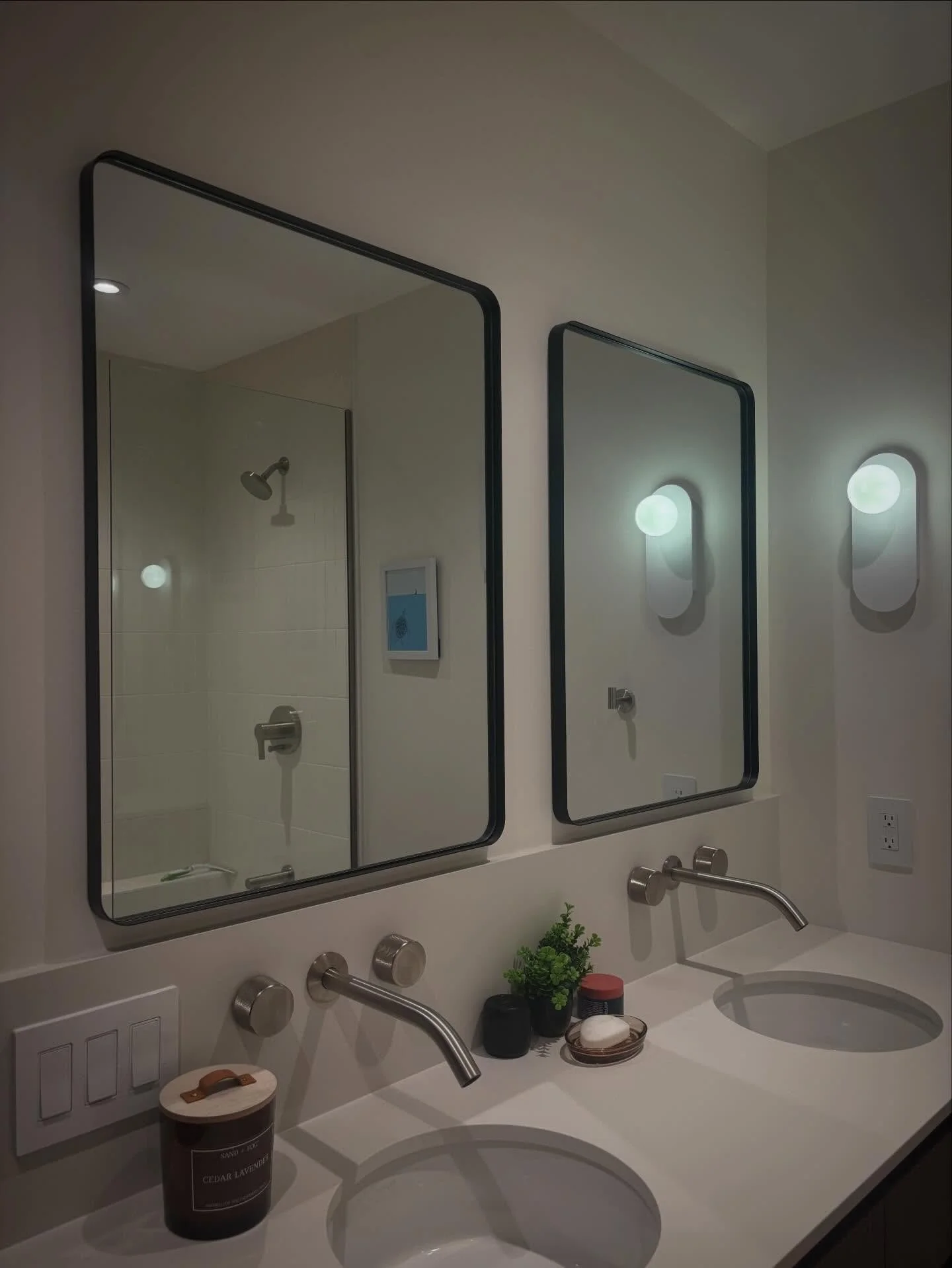 Full bathroom reno 🥰🫶🏽
.
.
#interiordesign #design #bathroom #reno #home