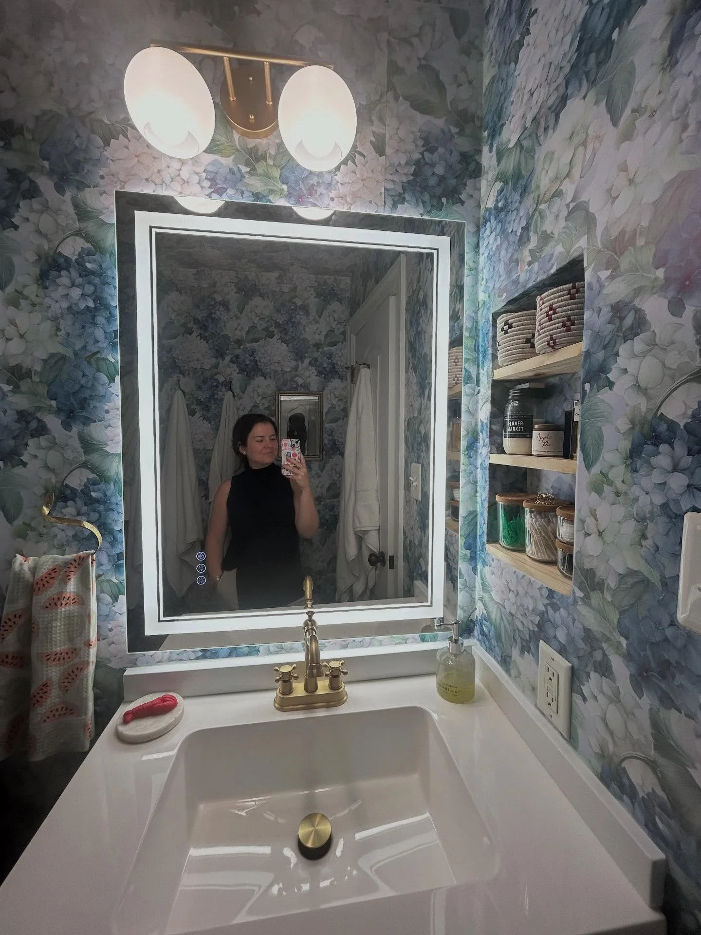 A permanent moment for this bathroom transformation on the feed ✨🪻🌸