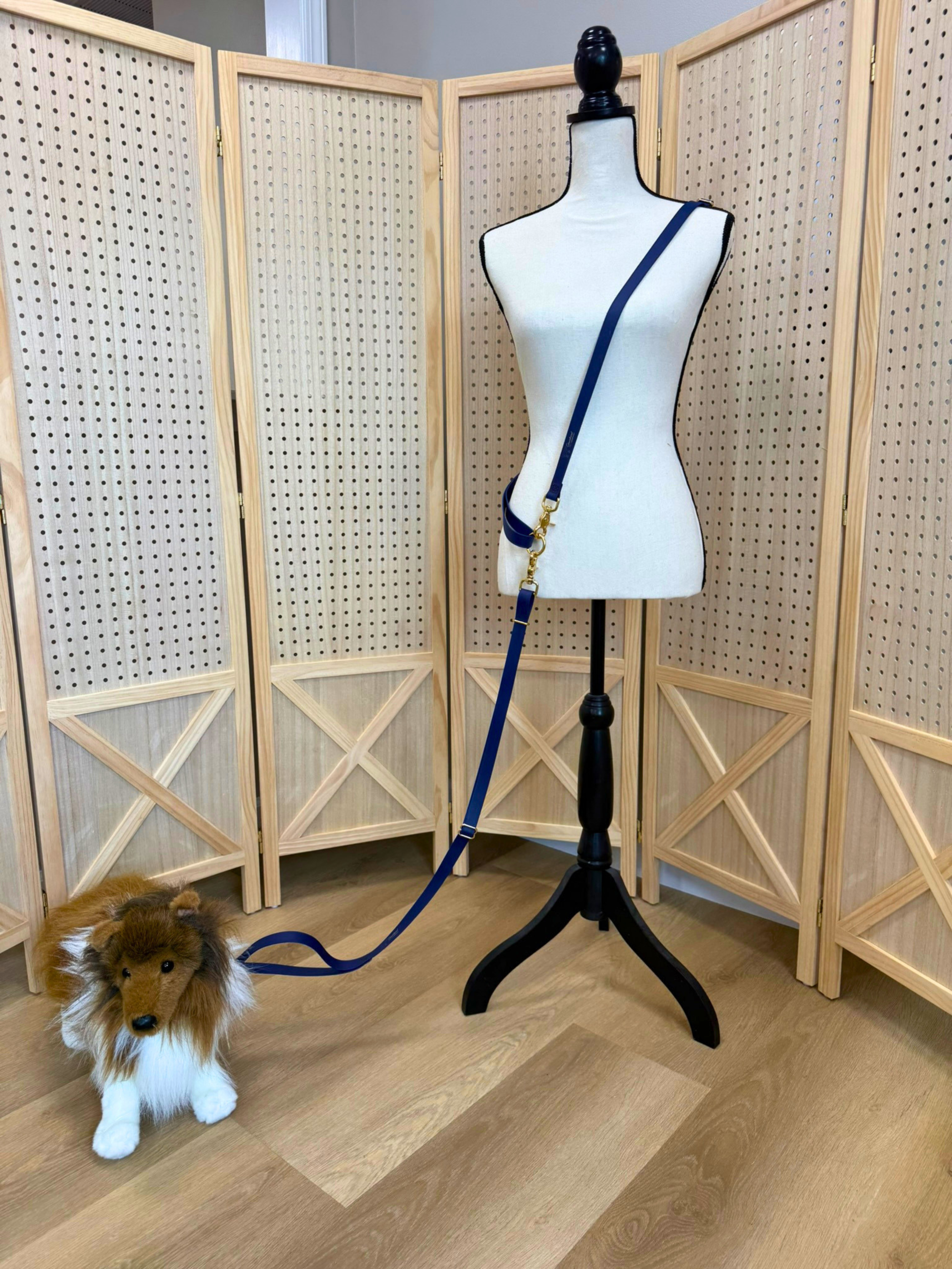 Crossbody Leash