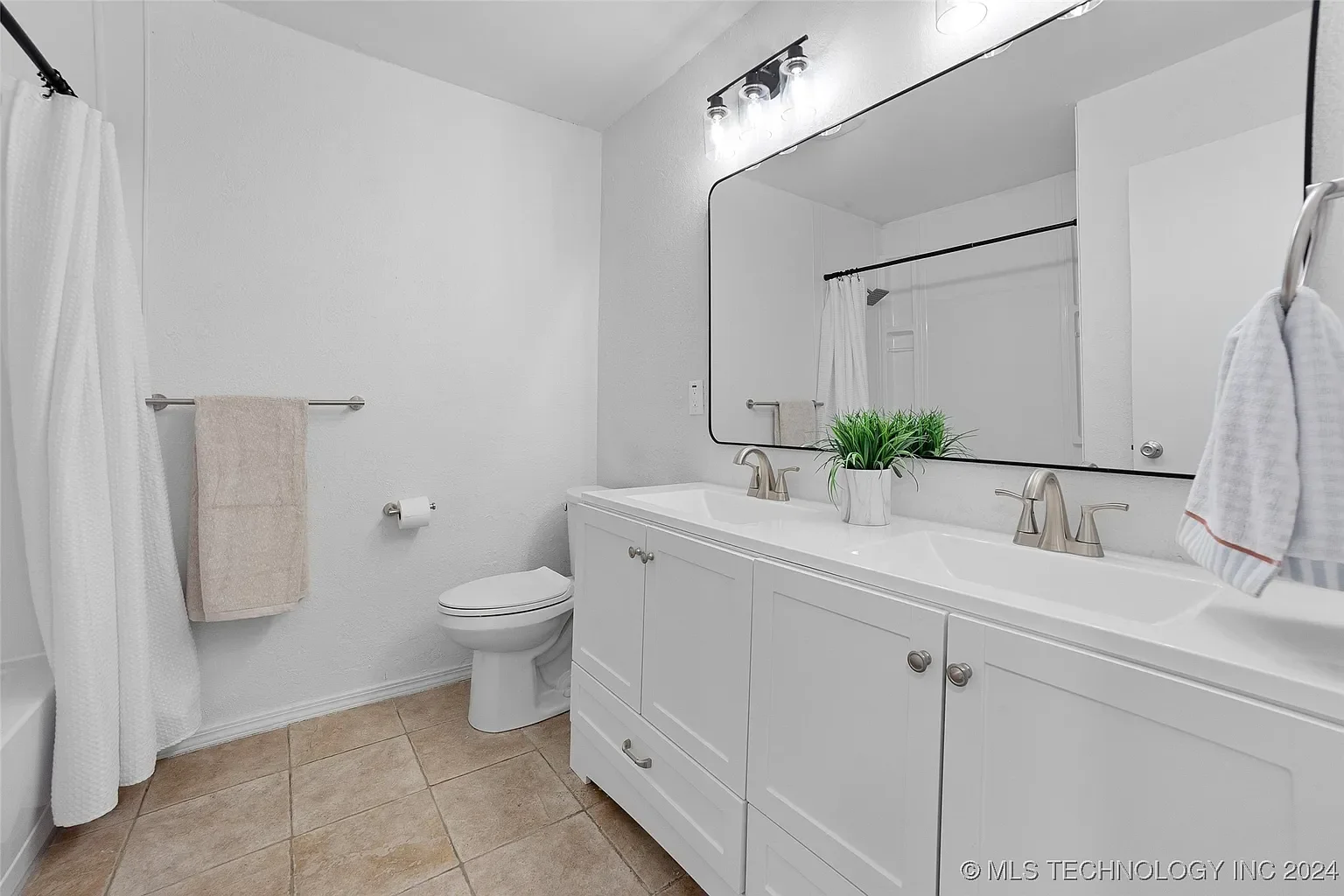Main Bath After