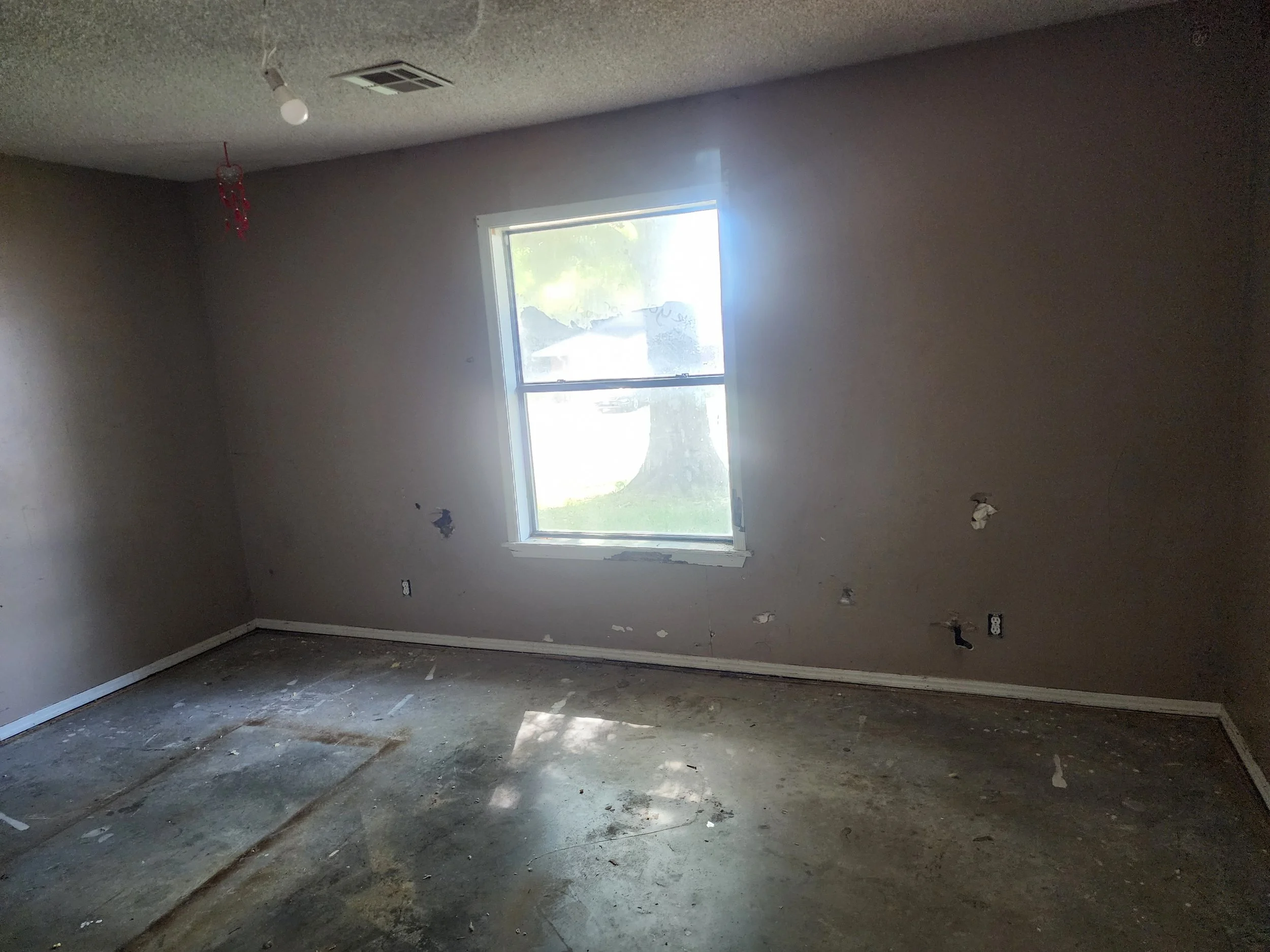 1st Bedroom Before
