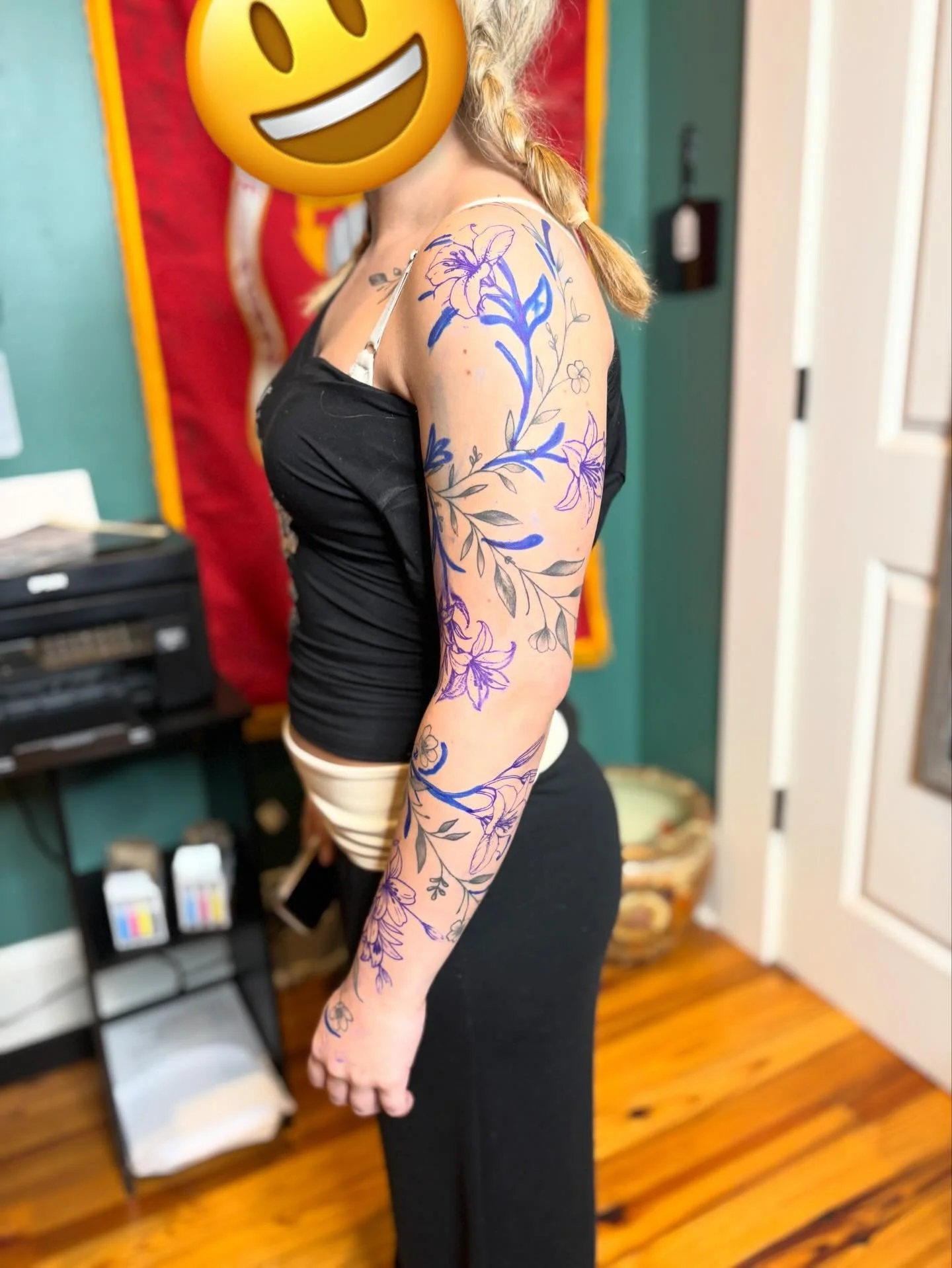 &ldquo;Did you get a floral tattoo by an artist that claimed they can do floral? You too might be entitled to a full redo!&rdquo;🤣🤣

Session one is officially done on this tattoo re-do! And I&rsquo;m absolutely loving how it&rsquo;s turning out🔥

