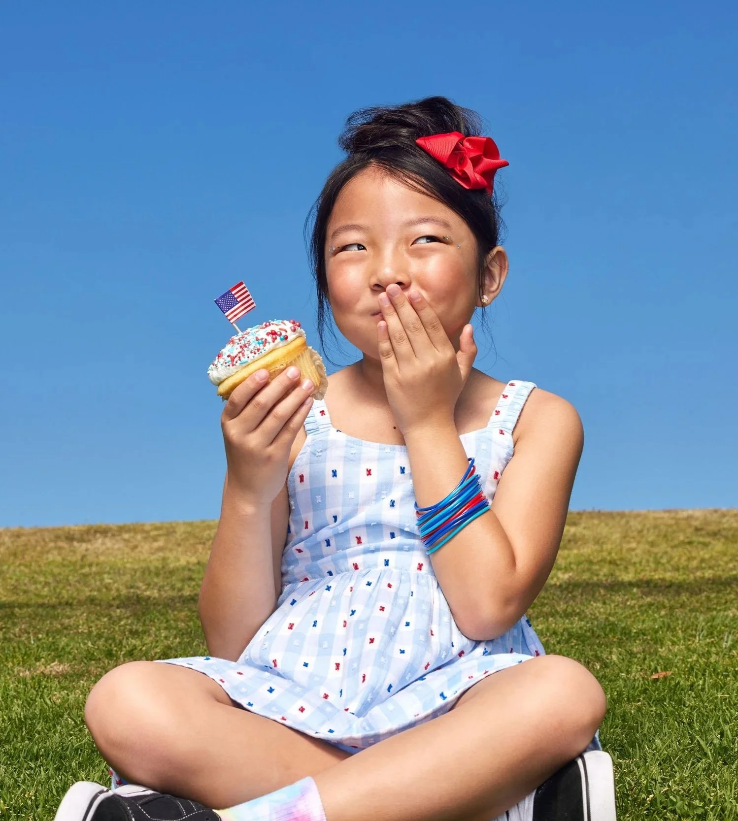 4302087-Q2-Portraits-Kid-Cupcakes-Flags-SSNL-OF-3630.jpg