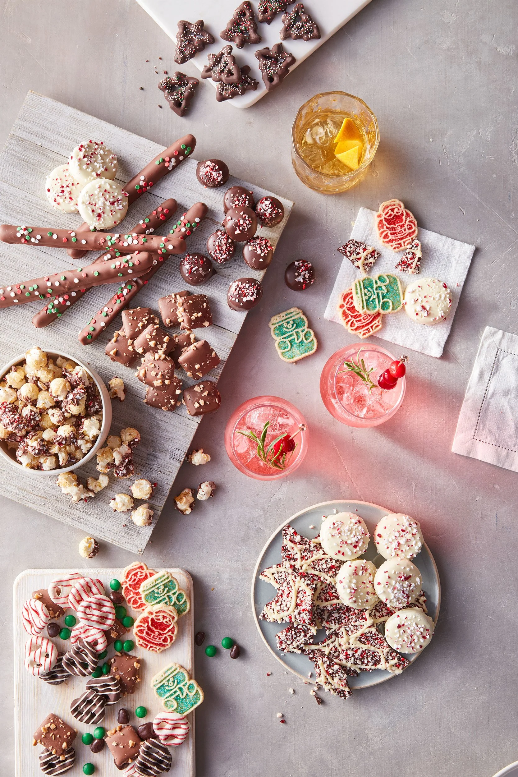 944983-Cookie-Board-Non-Alcoholic-Alt-SSNL-HOL-Food-LIFE-v2-SELECT.jpg