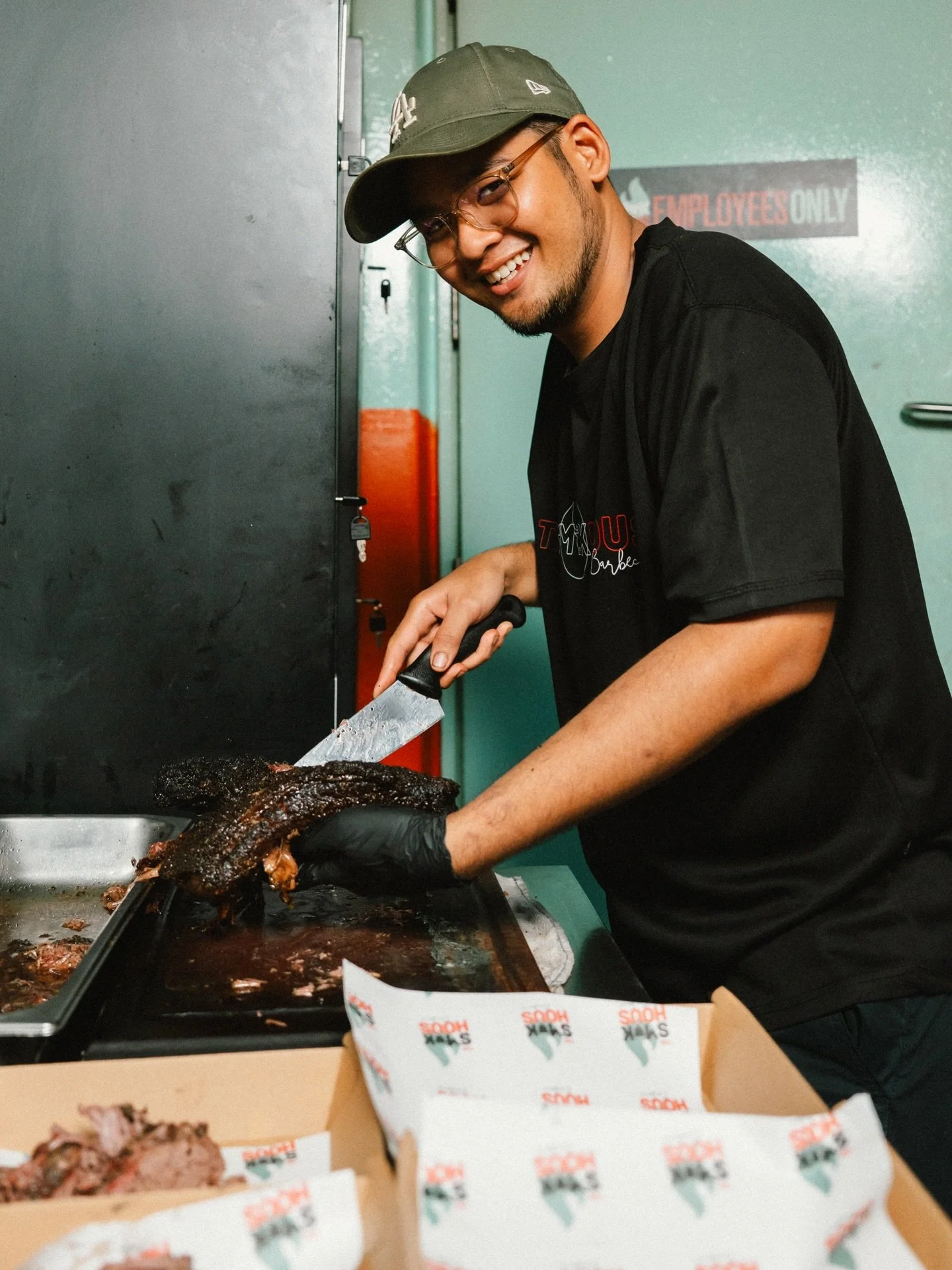 From pit to party; we bring The Smok Hous experience wherever you are.

A look back at our PinkSlip private event at our TSH outlet, 50 Punggol East Container Park. Smoked meats packed in kraft boxes and built to deliver that same bold, smoky charact