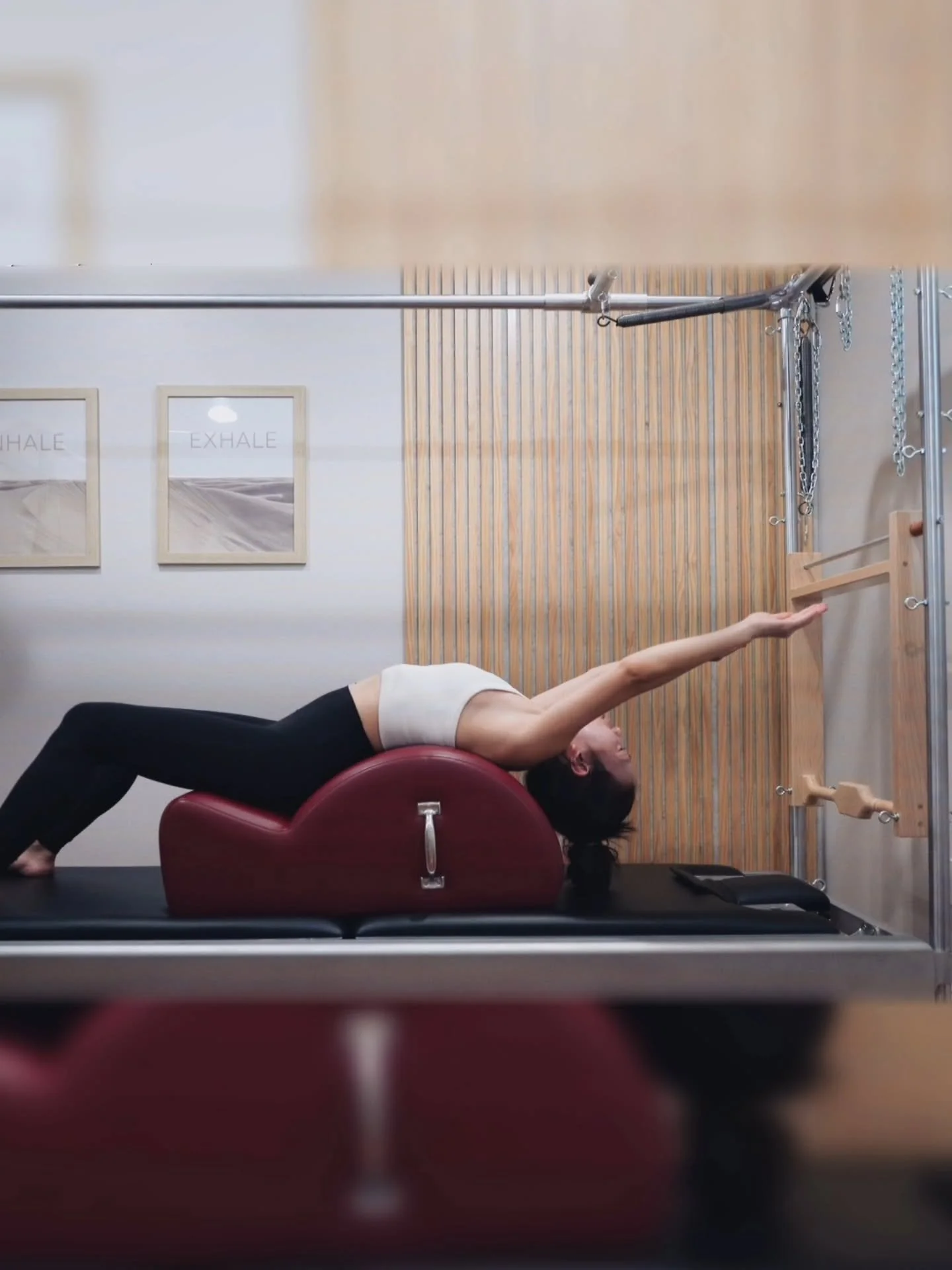Why Spine Corrector? 

✔️ lengthens spine, chest, shoulder and center
✔️Improves connection and strength 
✔️Improves flexibility and imbalances
✔️Posture correction

#spinecorrector
#classicalpilates