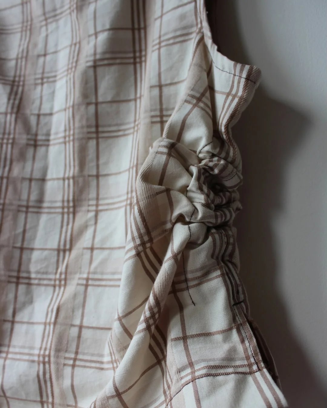 FABRIC SPOTLIGHT: The Singlet 

I&rsquo;ve done a little refresh on Made To Order fabrics as we slip into Autumn, and one of the choices for The Singlet is this lovely brown and cream Checkered Curtain. 

It is a linen &amp; cotton blend and so is so