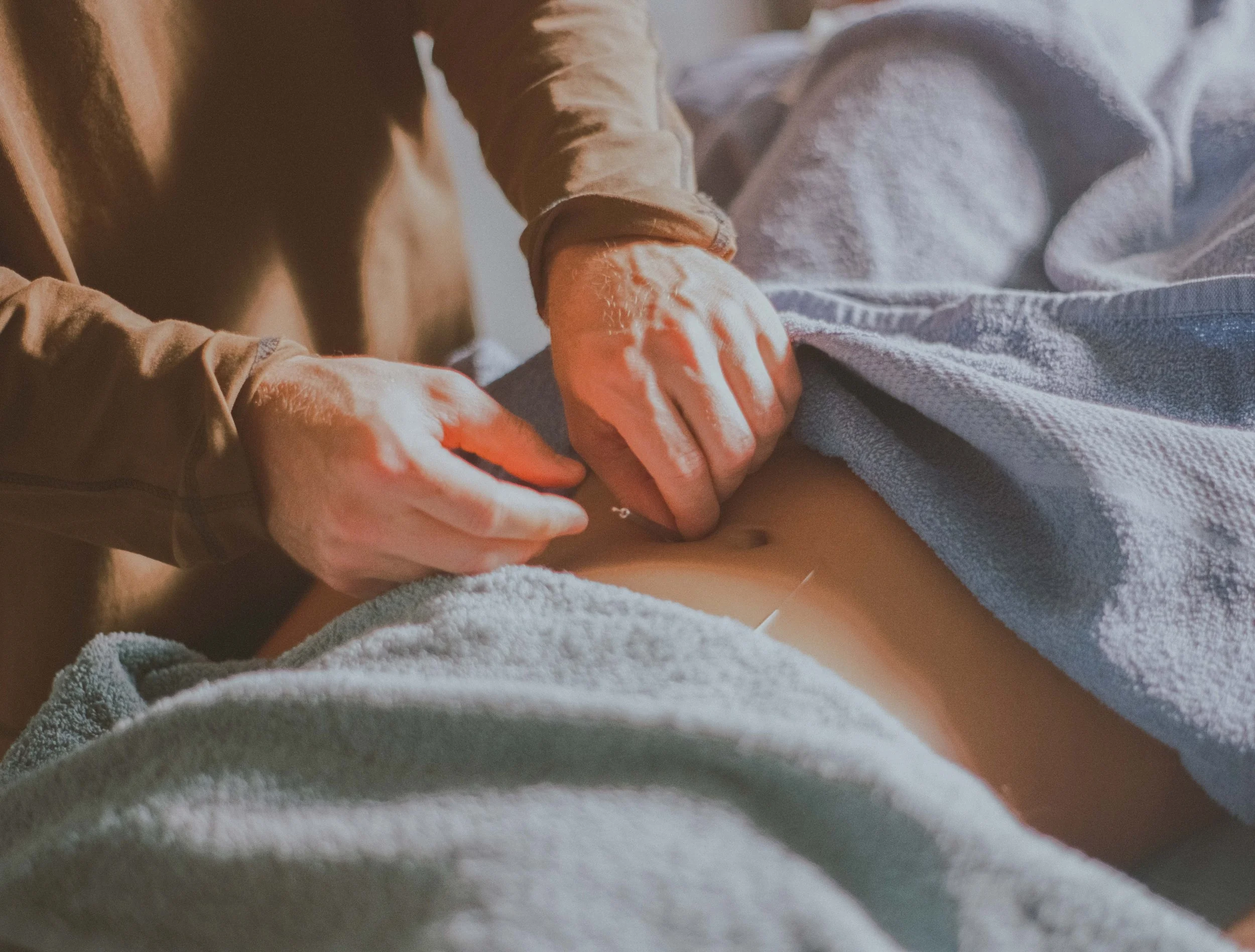 How Acupuncture &amp; Moxibustion Work: A Gentle Science