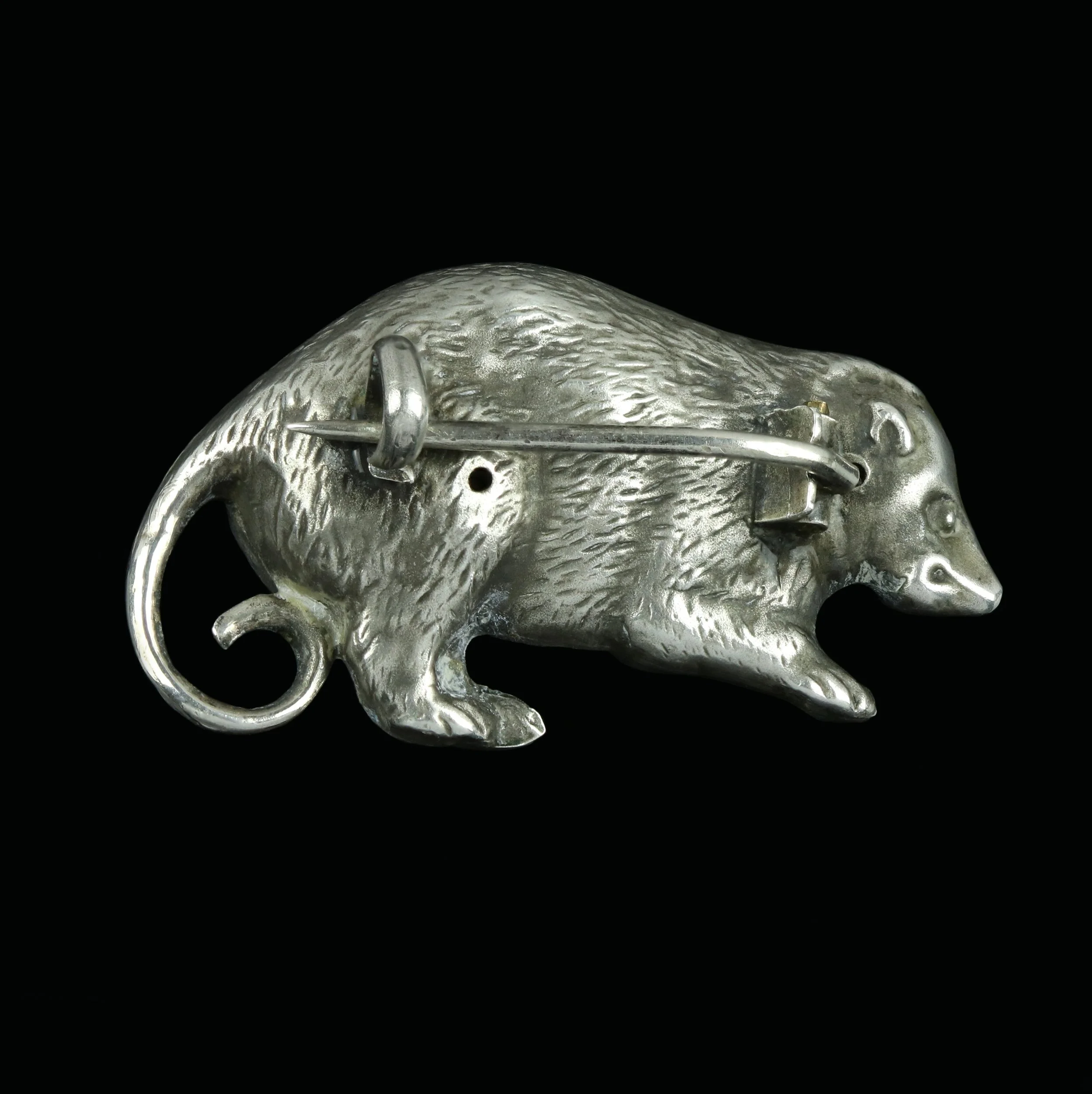 silver possum brooch chester 1909 crop.jpg