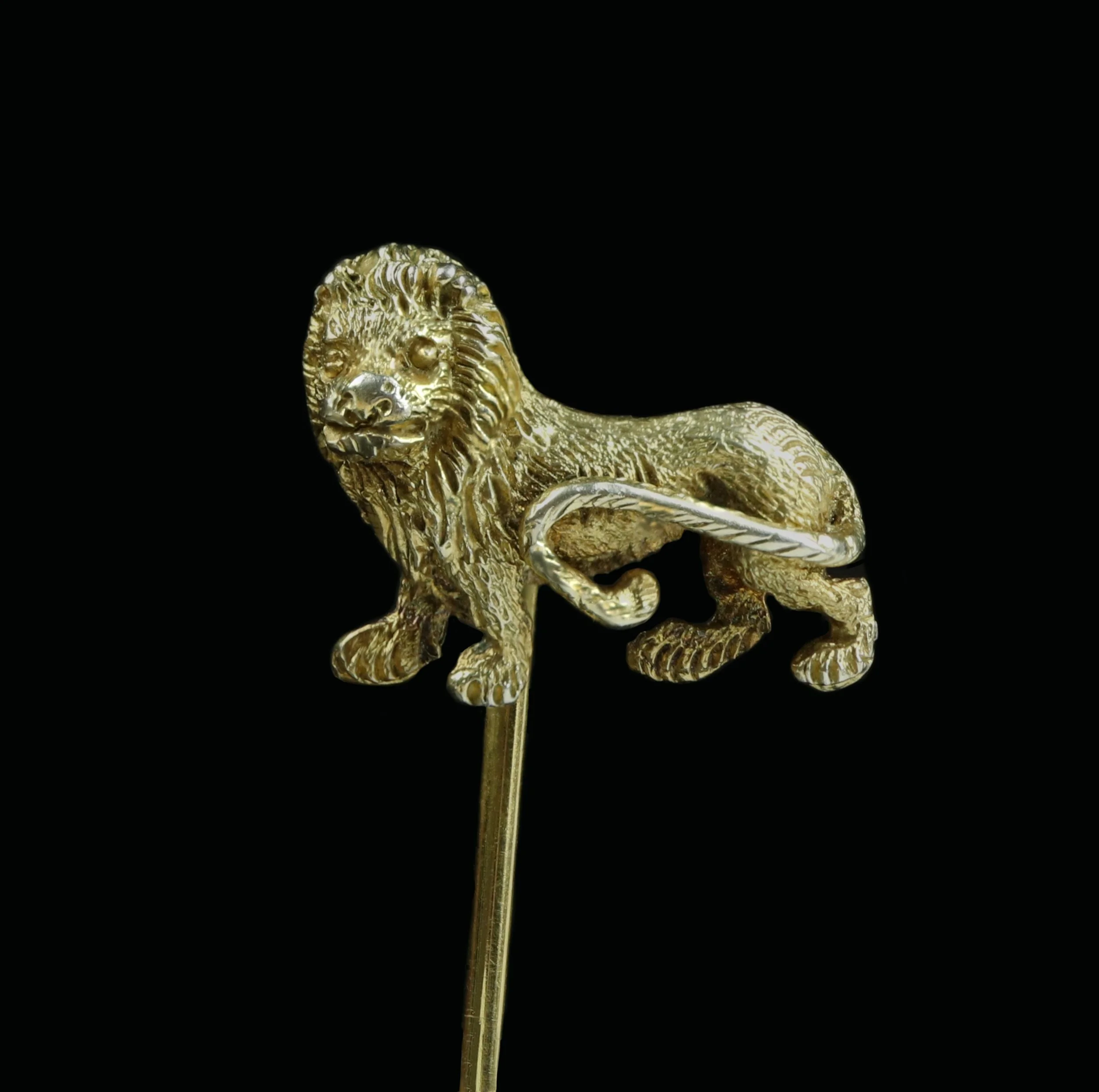 Victorian silver gilt lion stickpin
