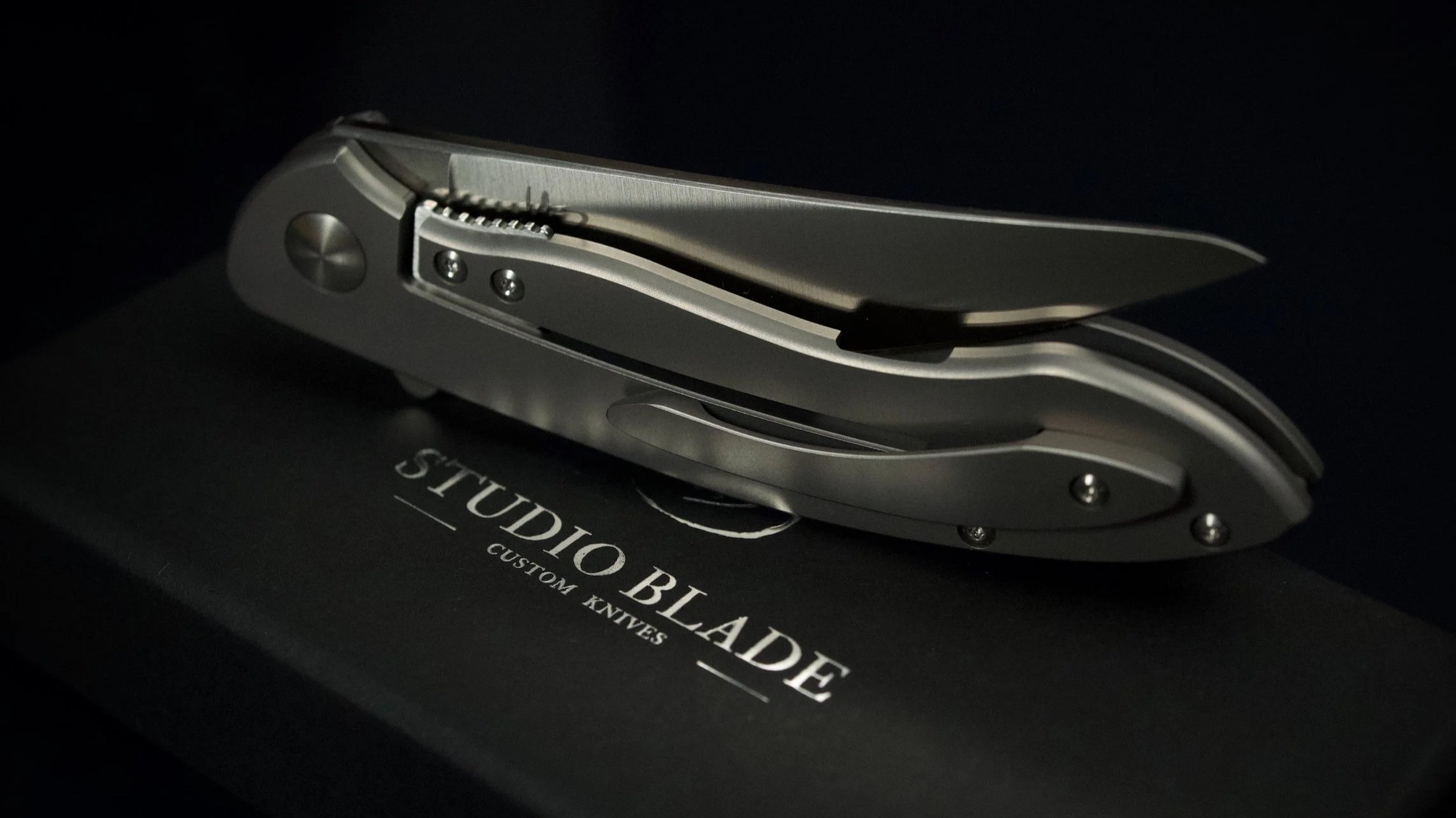 Studio Blade Rambler box - 2.jpg
