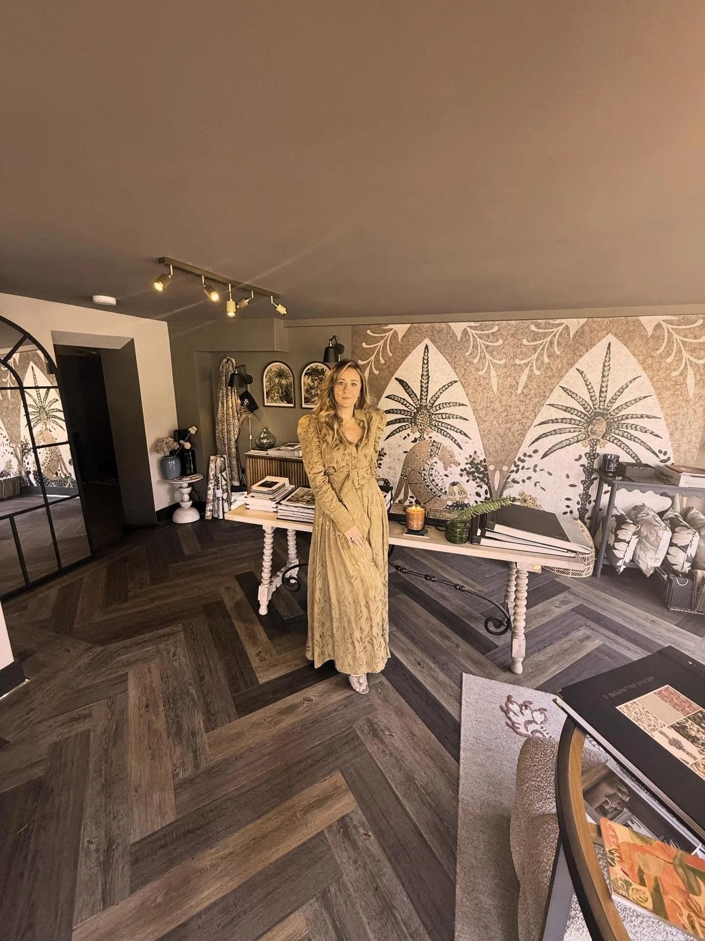 ✨ Officially OPEN ✨
What an incredibly special day &mdash; I&rsquo;m beyond grateful to be doing what I love and running this beautiful studio!
A huge thank you to all the amazing brands I&rsquo;ve had the pleasure of working with, and to every talen